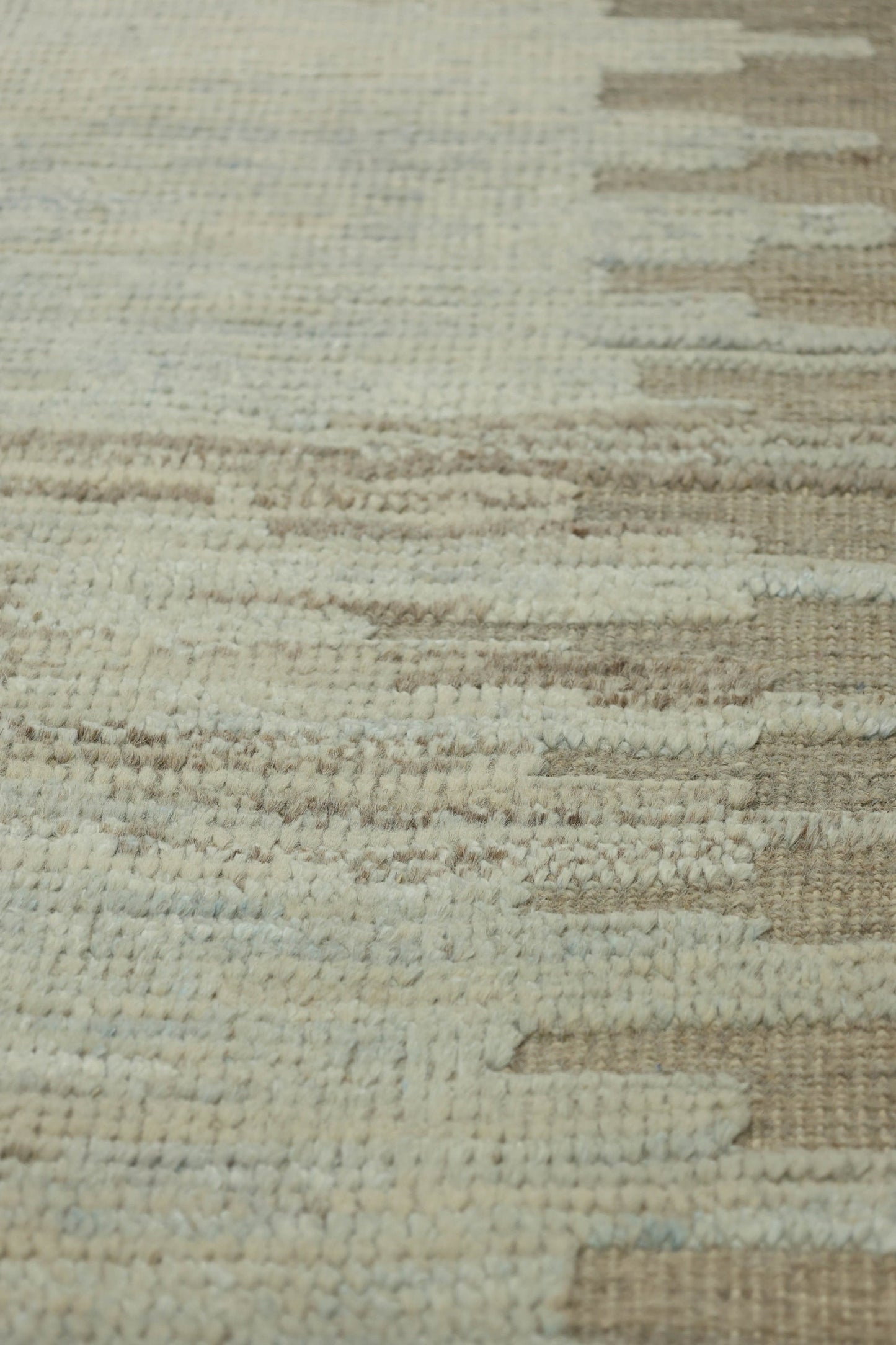 Moroccan Handwoven Tribal Rug, J78321