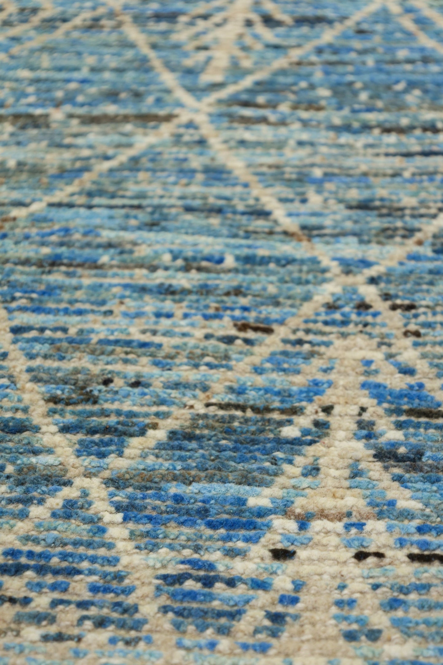 Moroccan Handwoven Tribal Rug, J80316