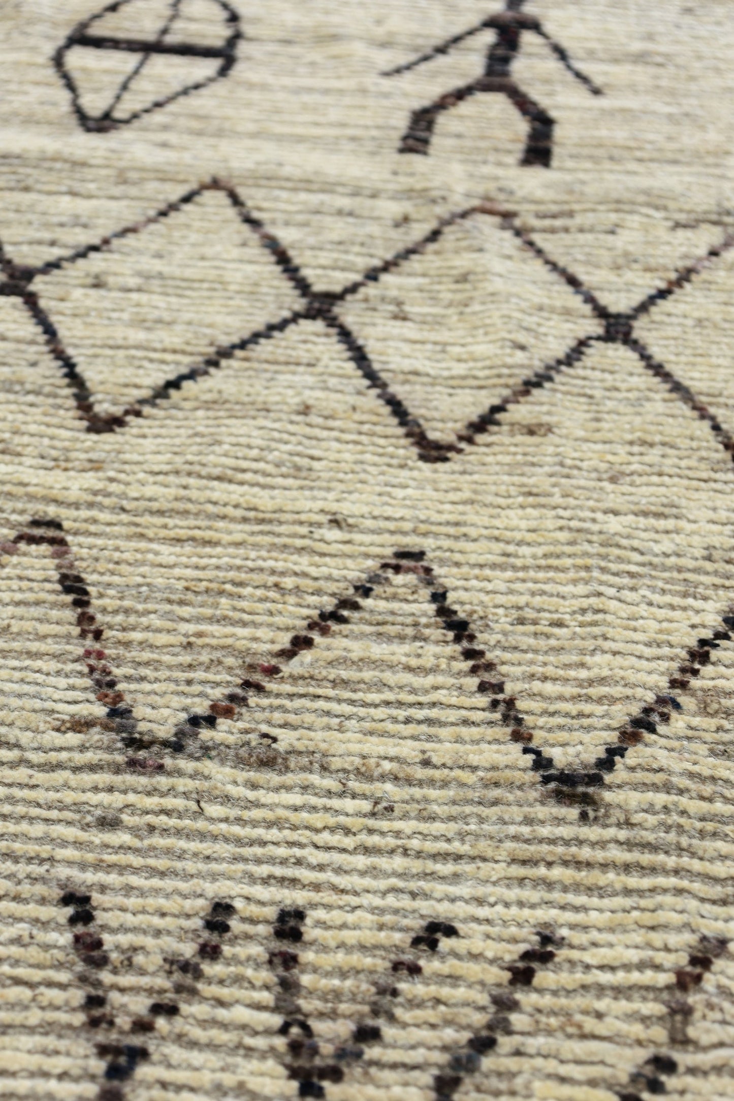 Moroccan Handwoven Tribal Rug, J80317