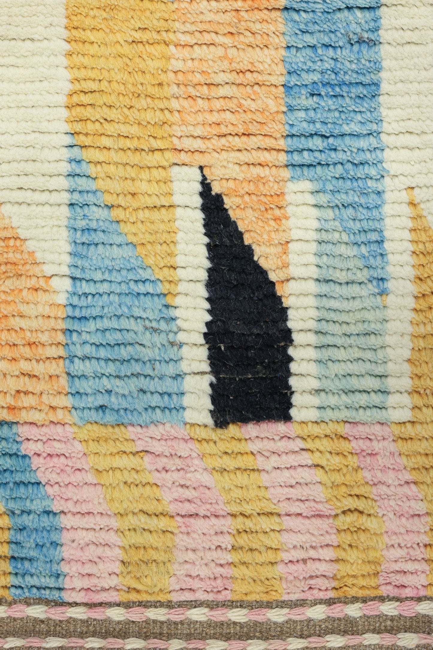 Moroccan Handwoven Tribal Rug, J80667