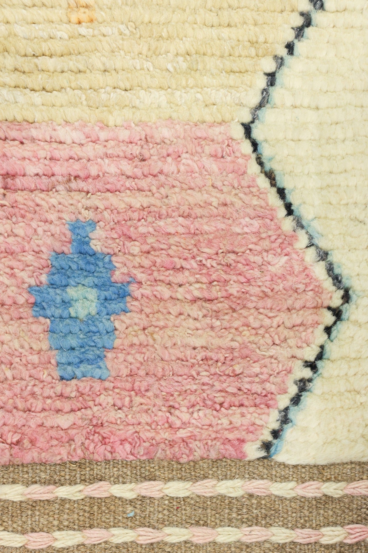 Moroccan Handwoven Tribal Rug, J80673