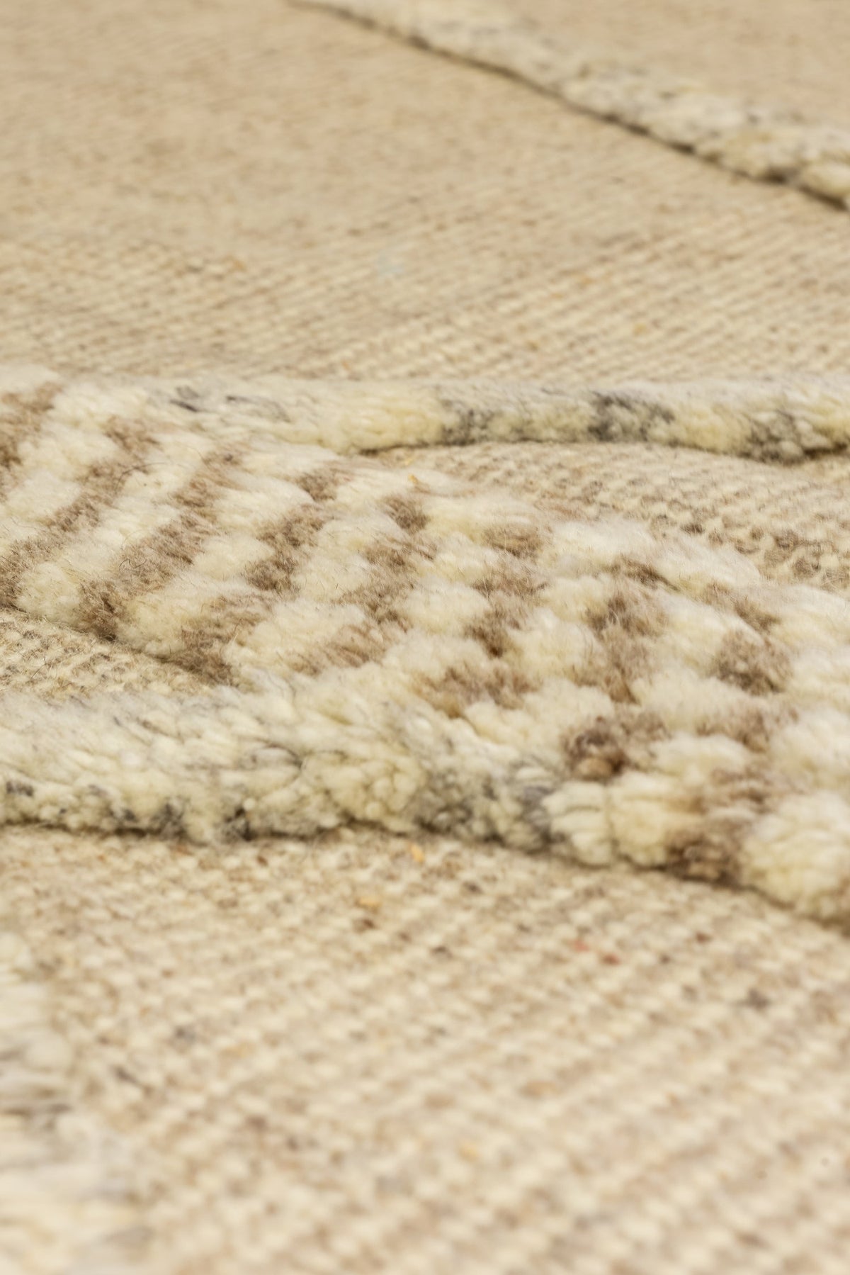 Moroccan Handwoven Tribal Rug, J80848