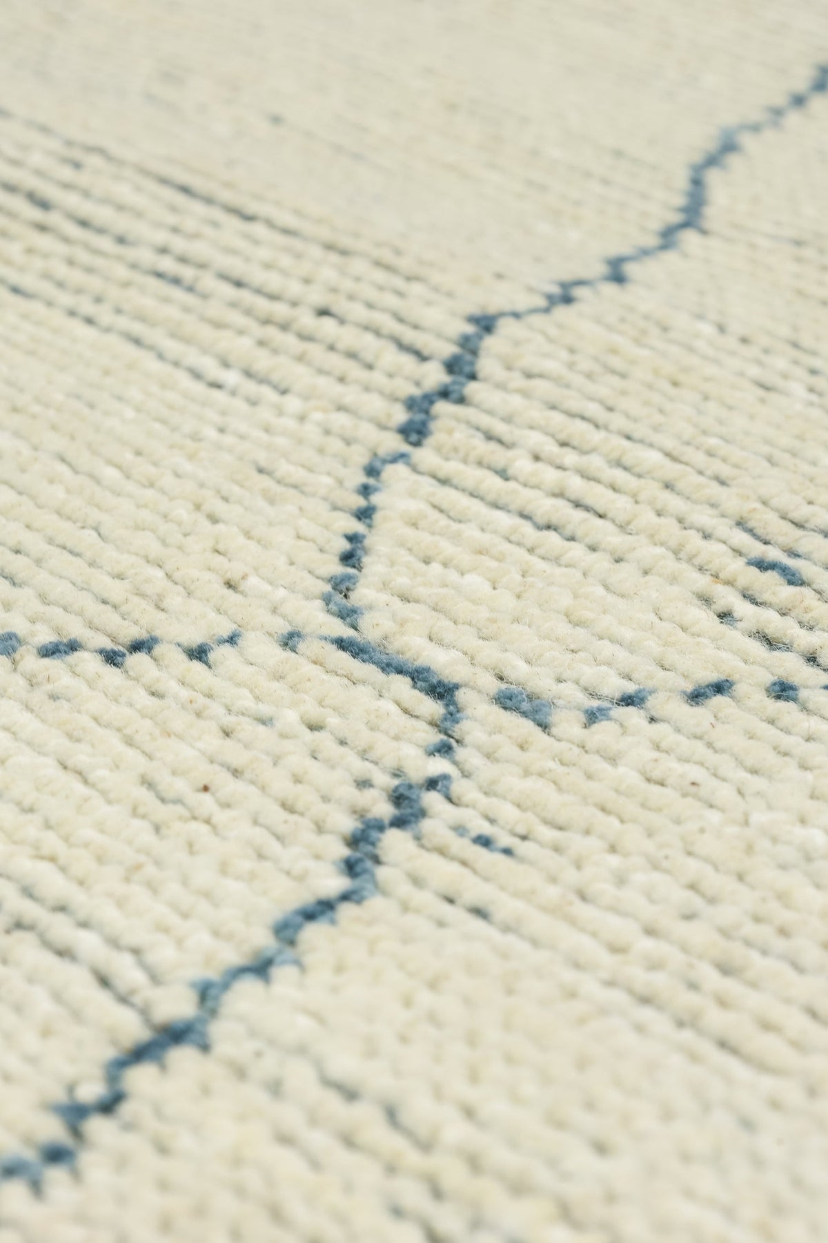 Moroccan Handwoven Tribal Rug, J80909
