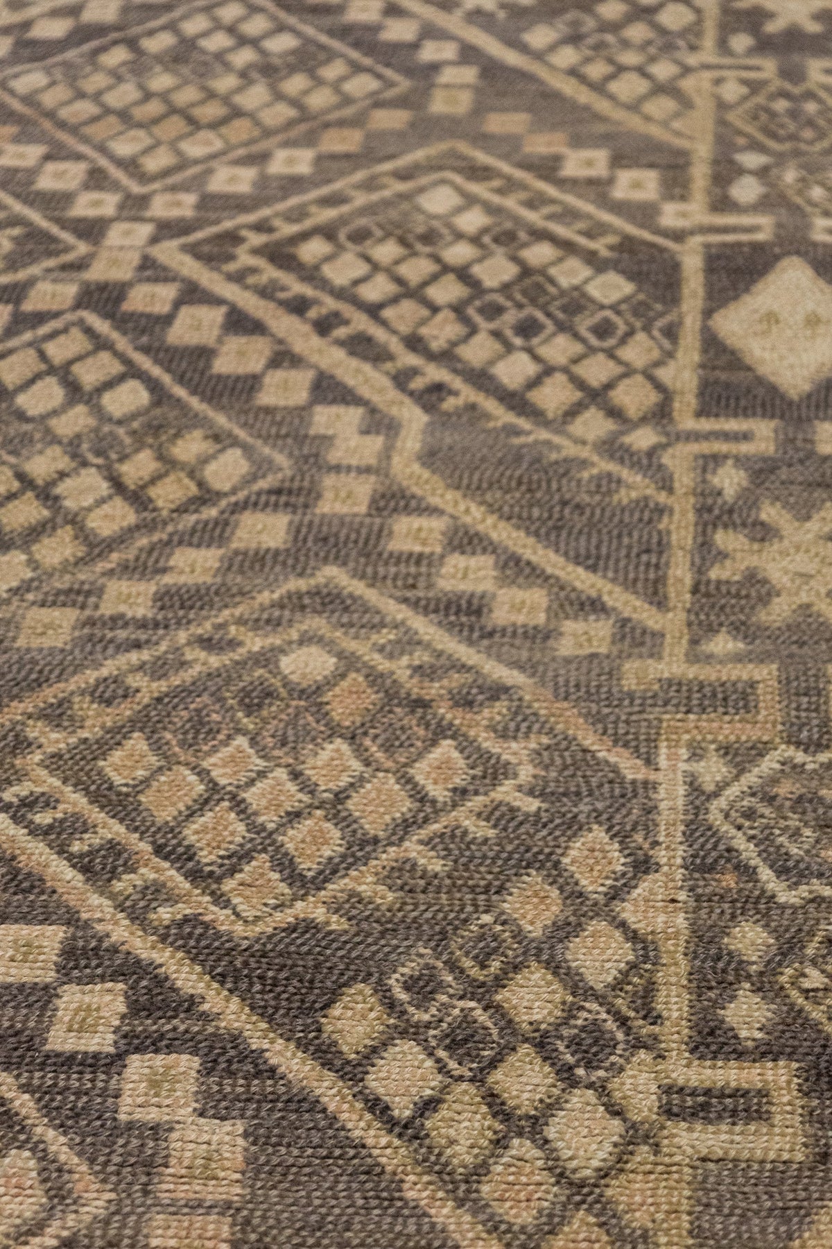 Moroccan Handwoven Tribal Rug, J88472