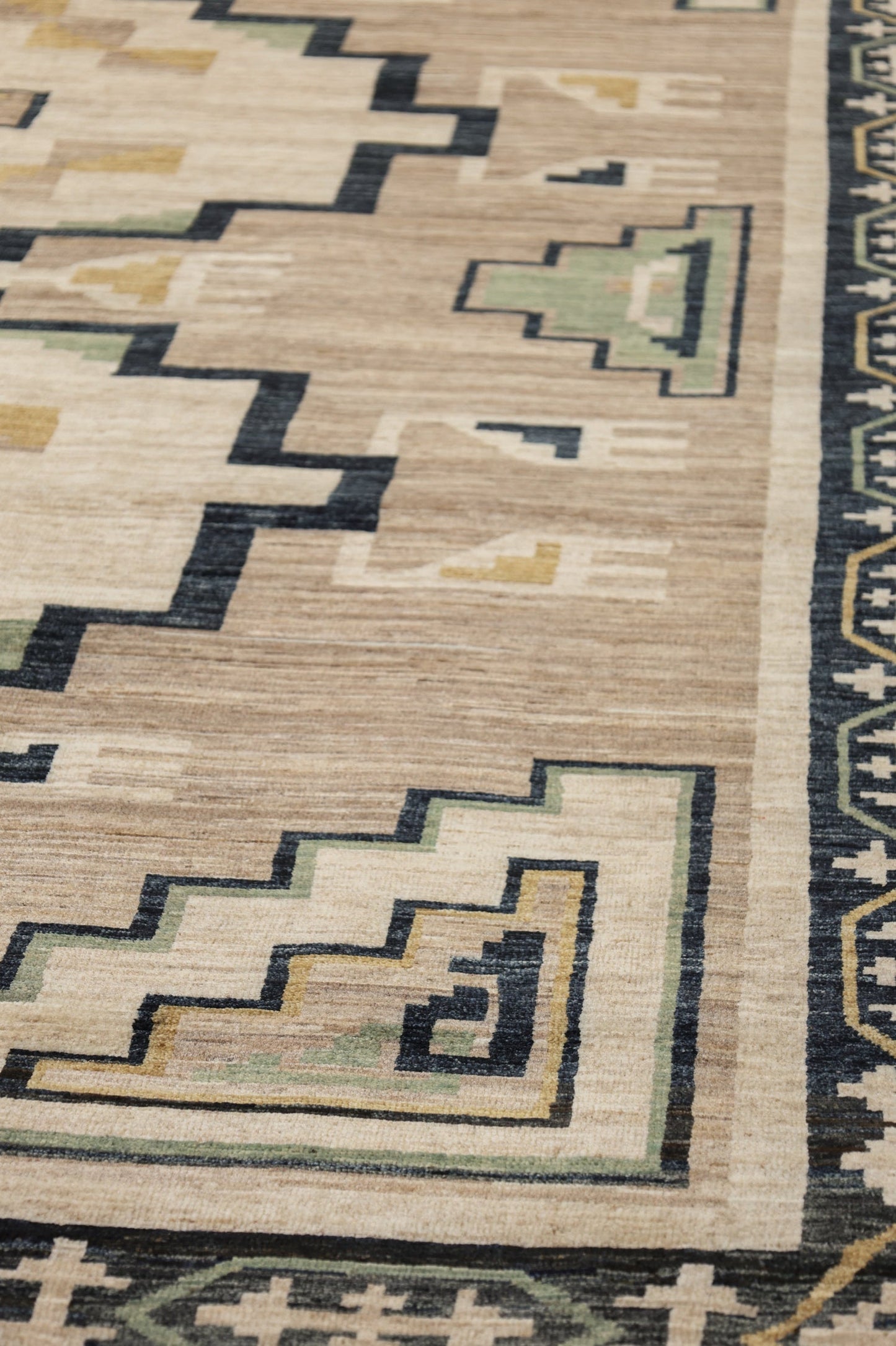 Navajo Handwoven Tribal Rug, J79711