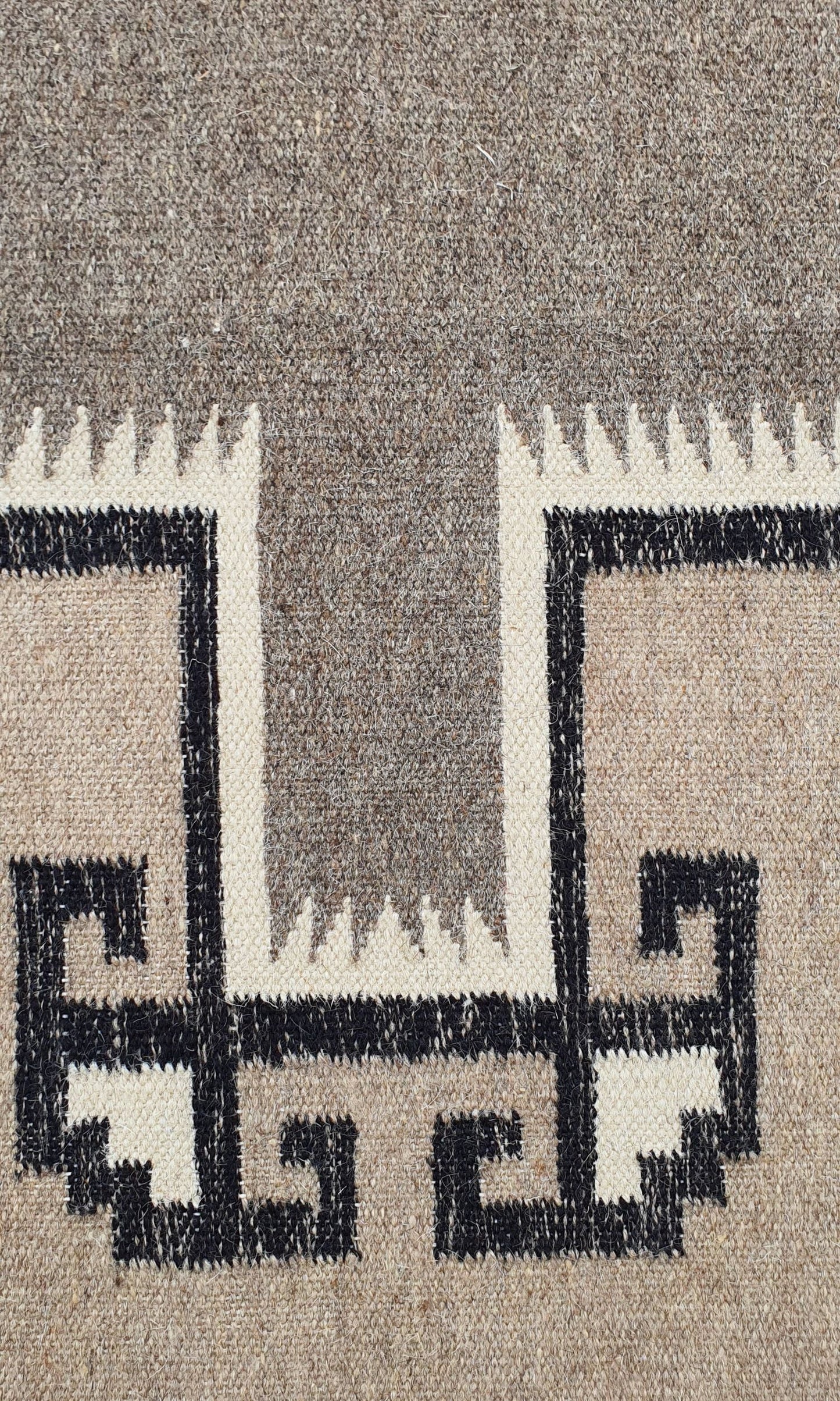 Navajo Design Tribal Rug, J80043