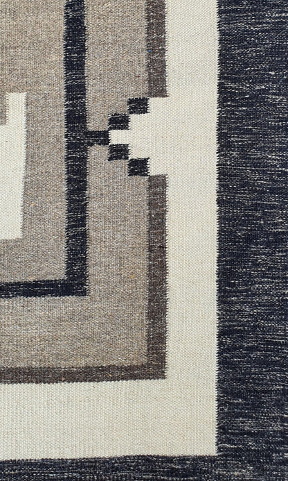 Navajo Design Tribal Rug, J80061