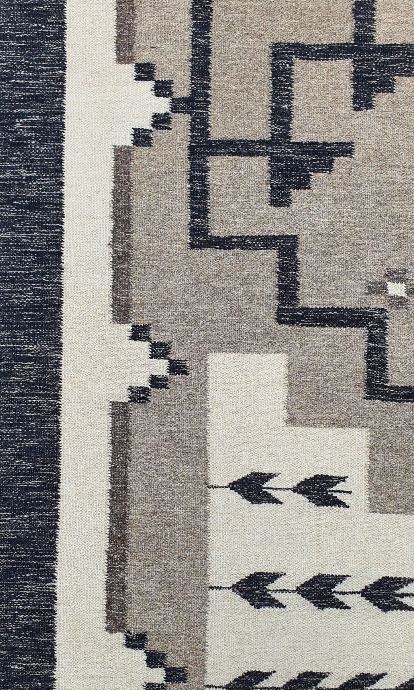 Navajo Design Tribal Rug, J80061