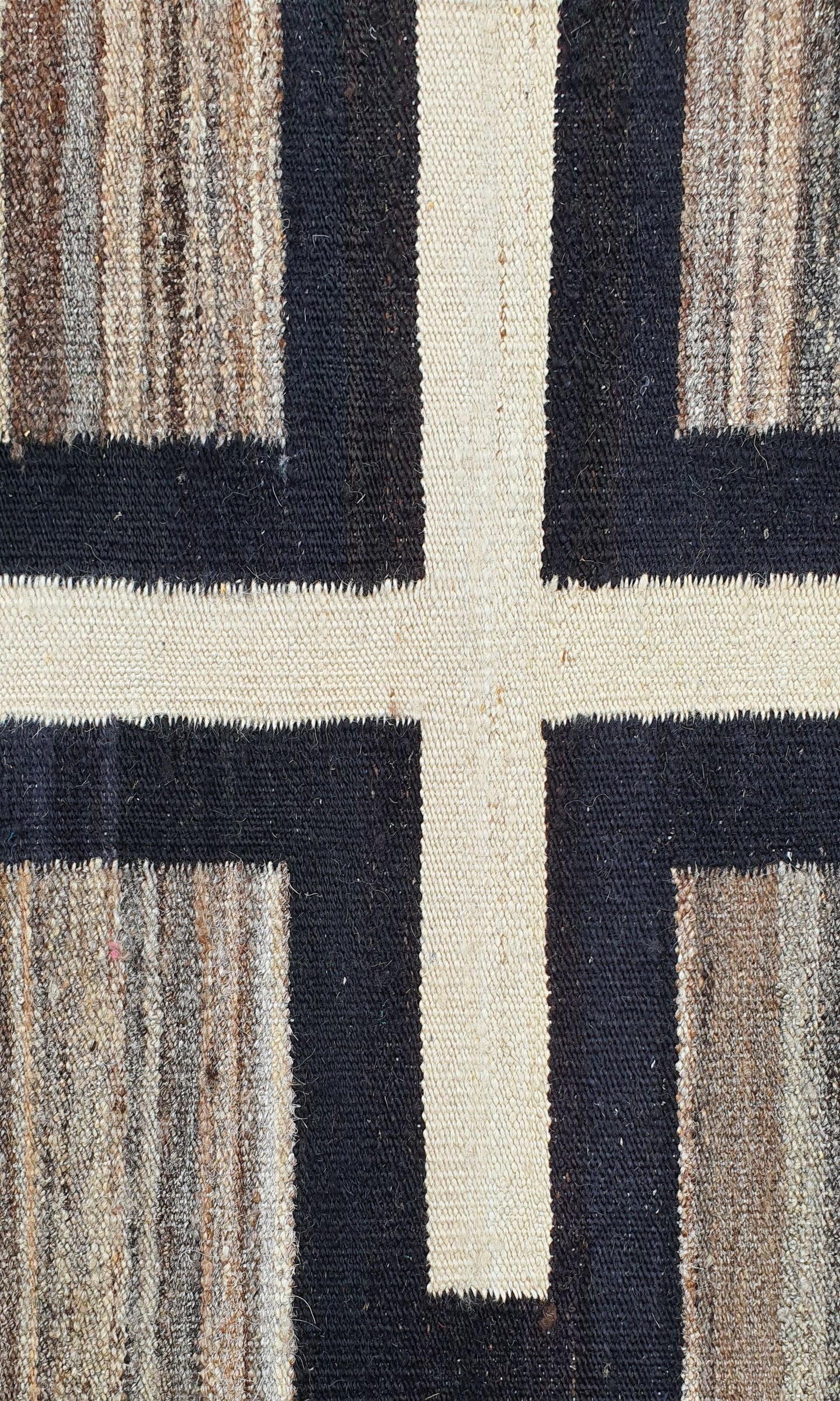 Navajo Design Tribal Rug, J80067