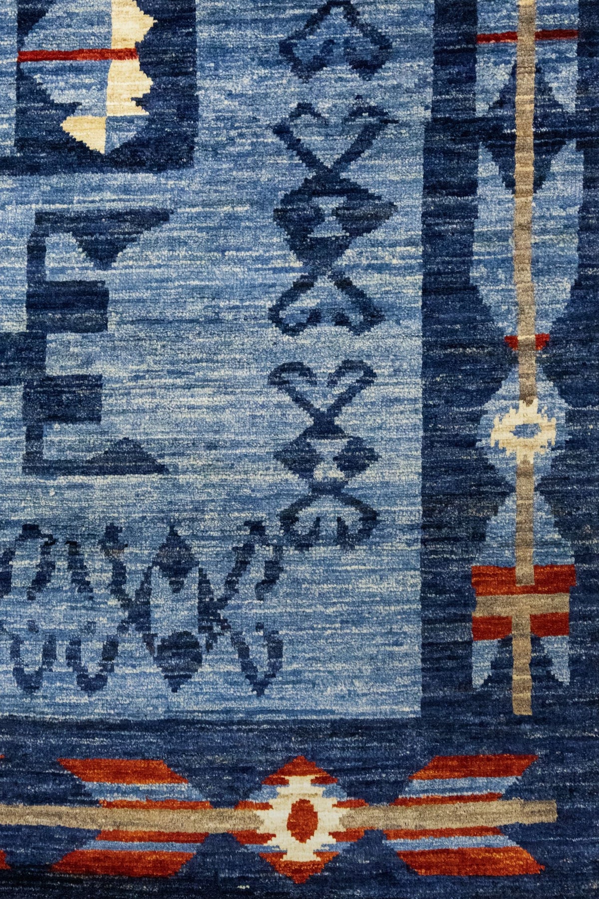 Navajo Handwoven Tribal Rug, J86035