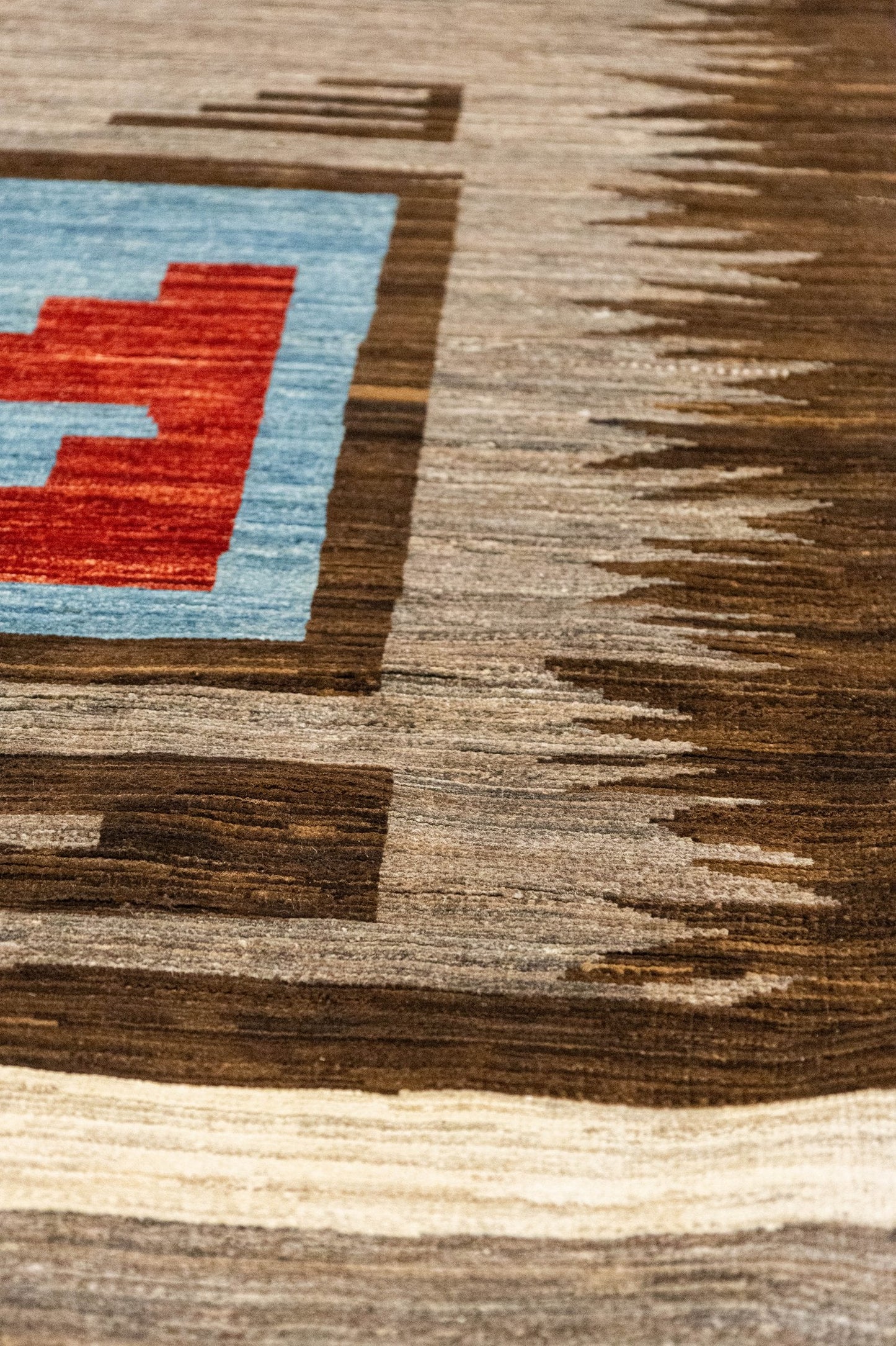 Navajo Handwoven Tribal Rug, J87478