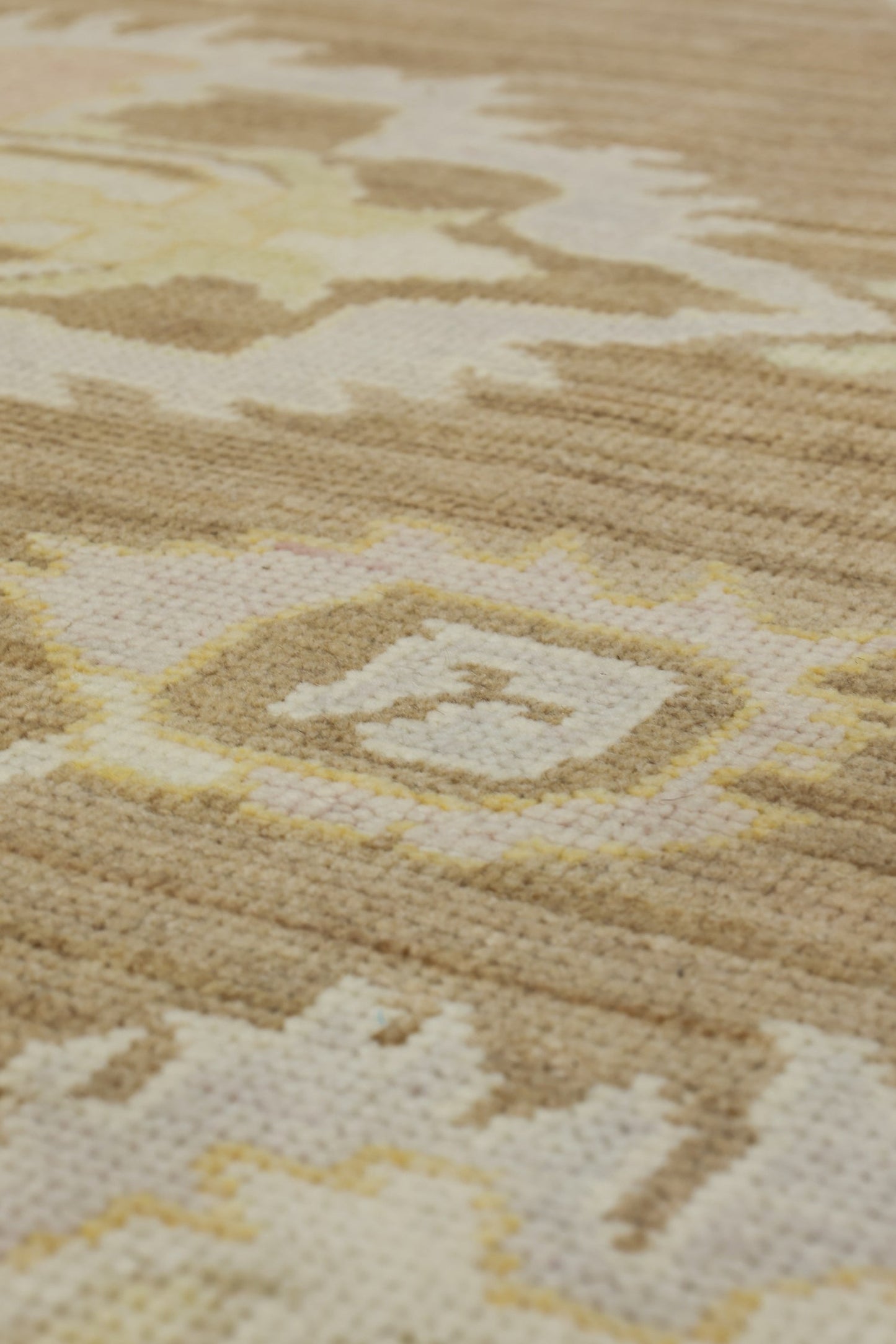 Oushak Handwoven Traditional Rug, J80476
