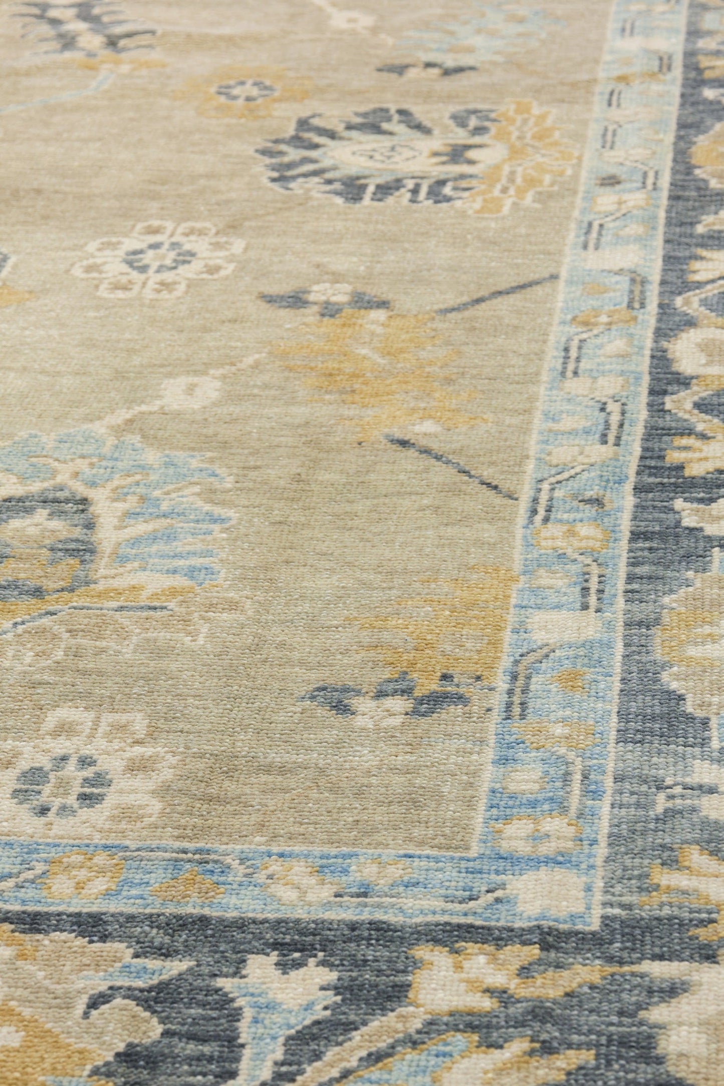 Oushak Handwoven Traditional Rug, J80478