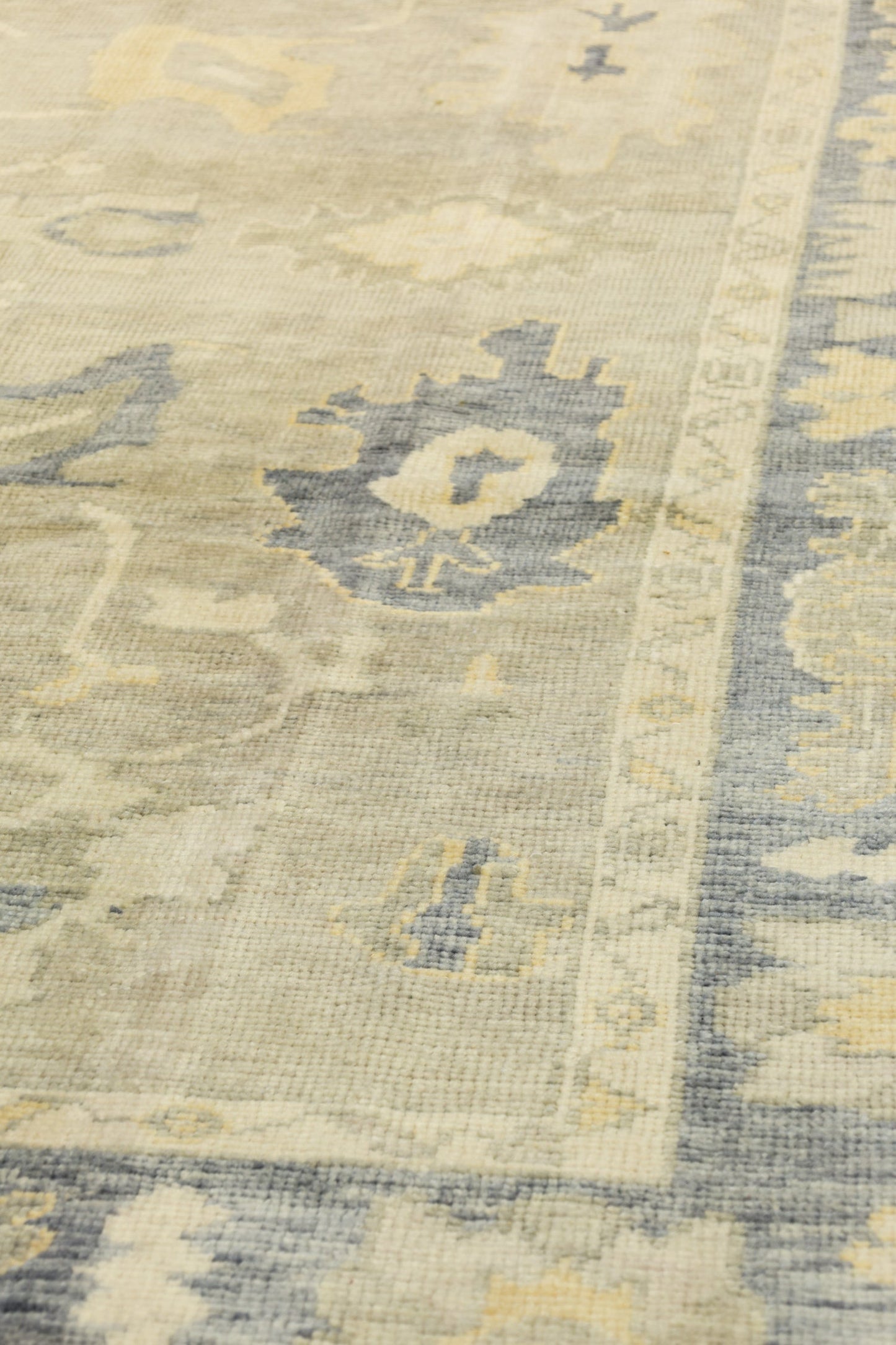 Oushak Handwoven Traditional Rug, J80481