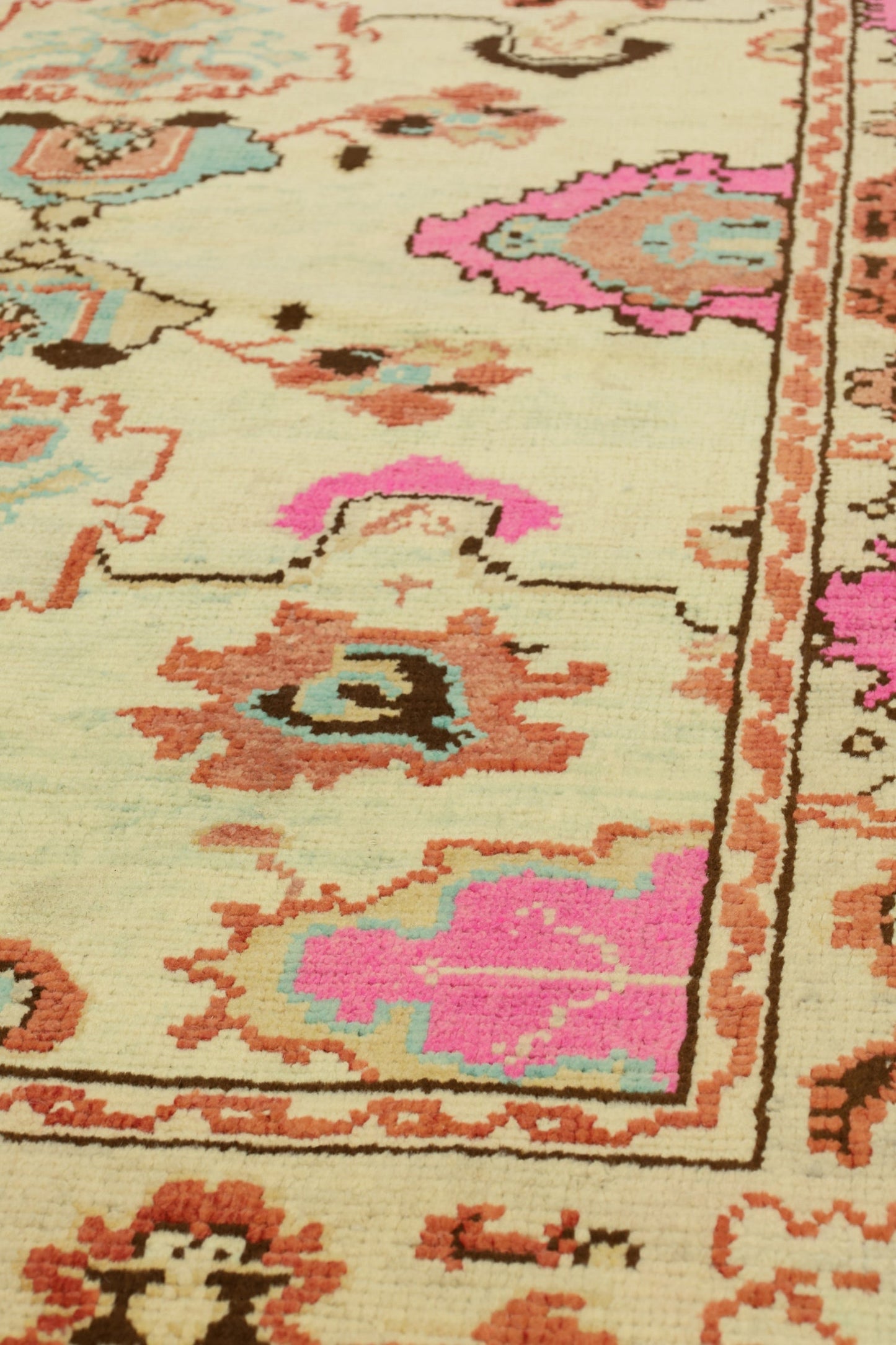 Oushak Handwoven Traditional Rug, J80482