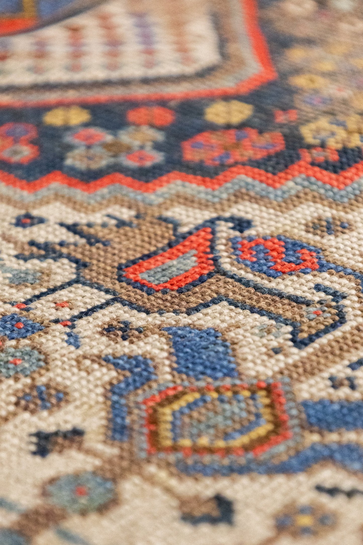 Vintage Qashqai Handwoven Tribal Rug, J87328