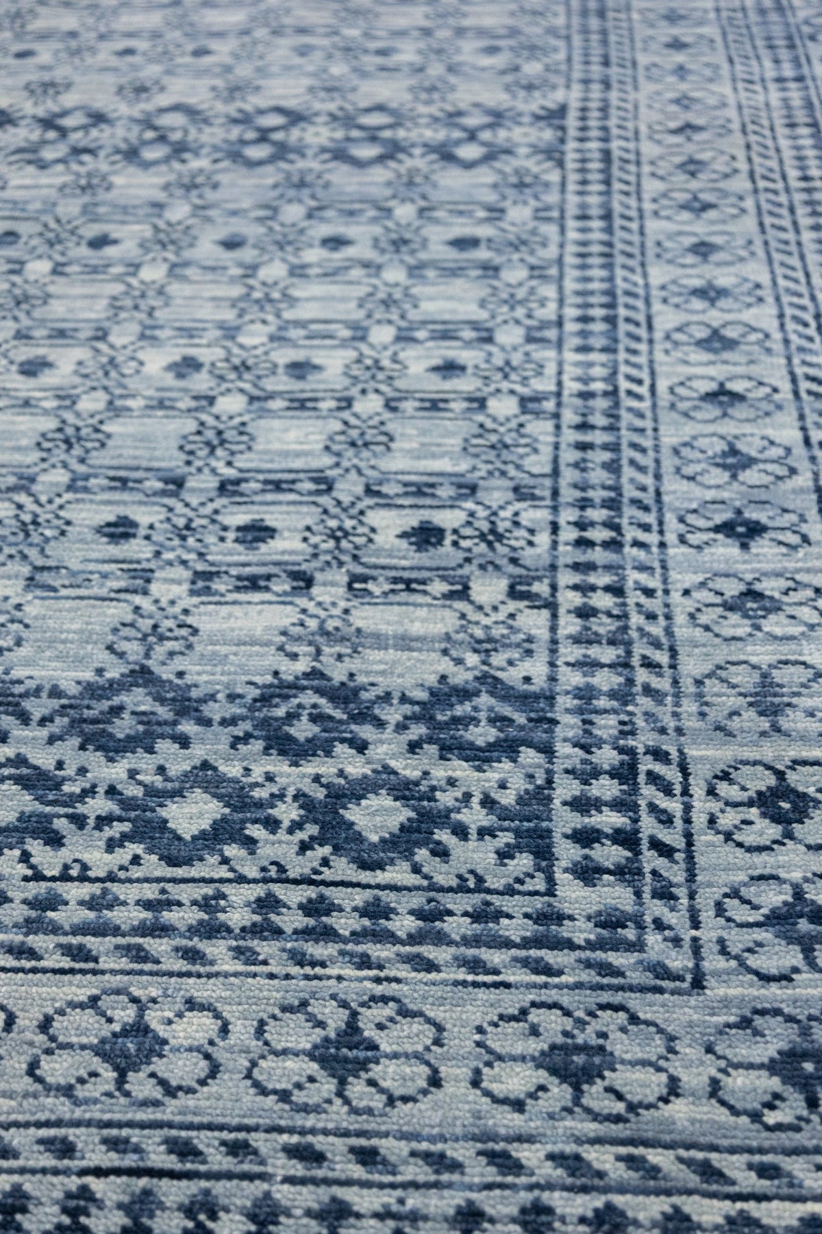 Samarkand Handwoven Tribal Rug, J88128