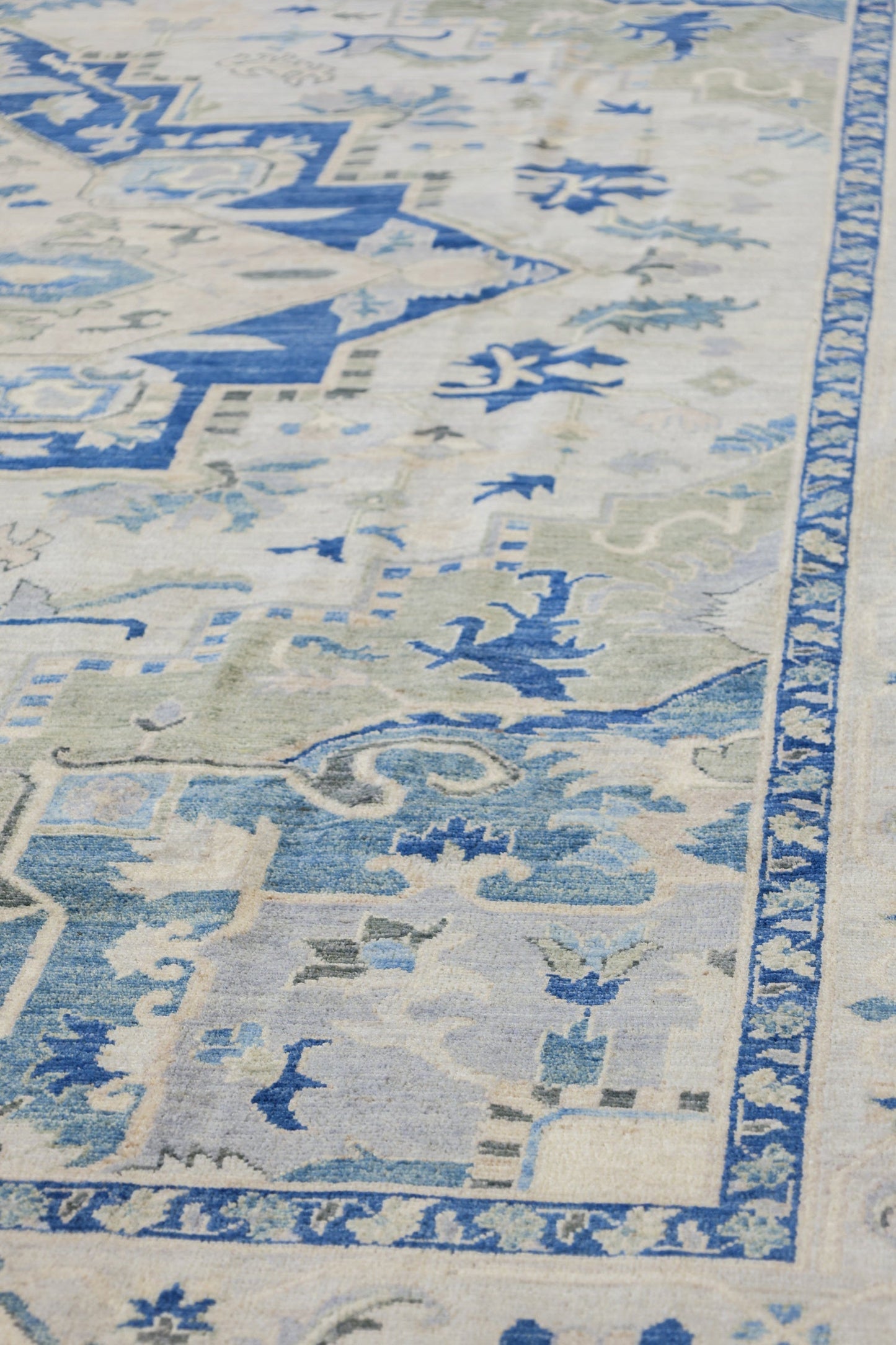 Serapi Handwoven Tribal Rug, J80289