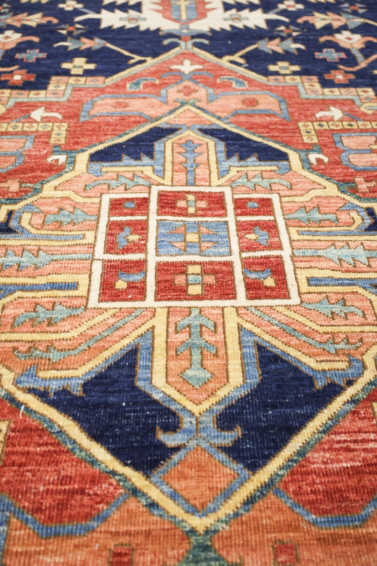 Serapi Handwoven Tribal Rug, J70513