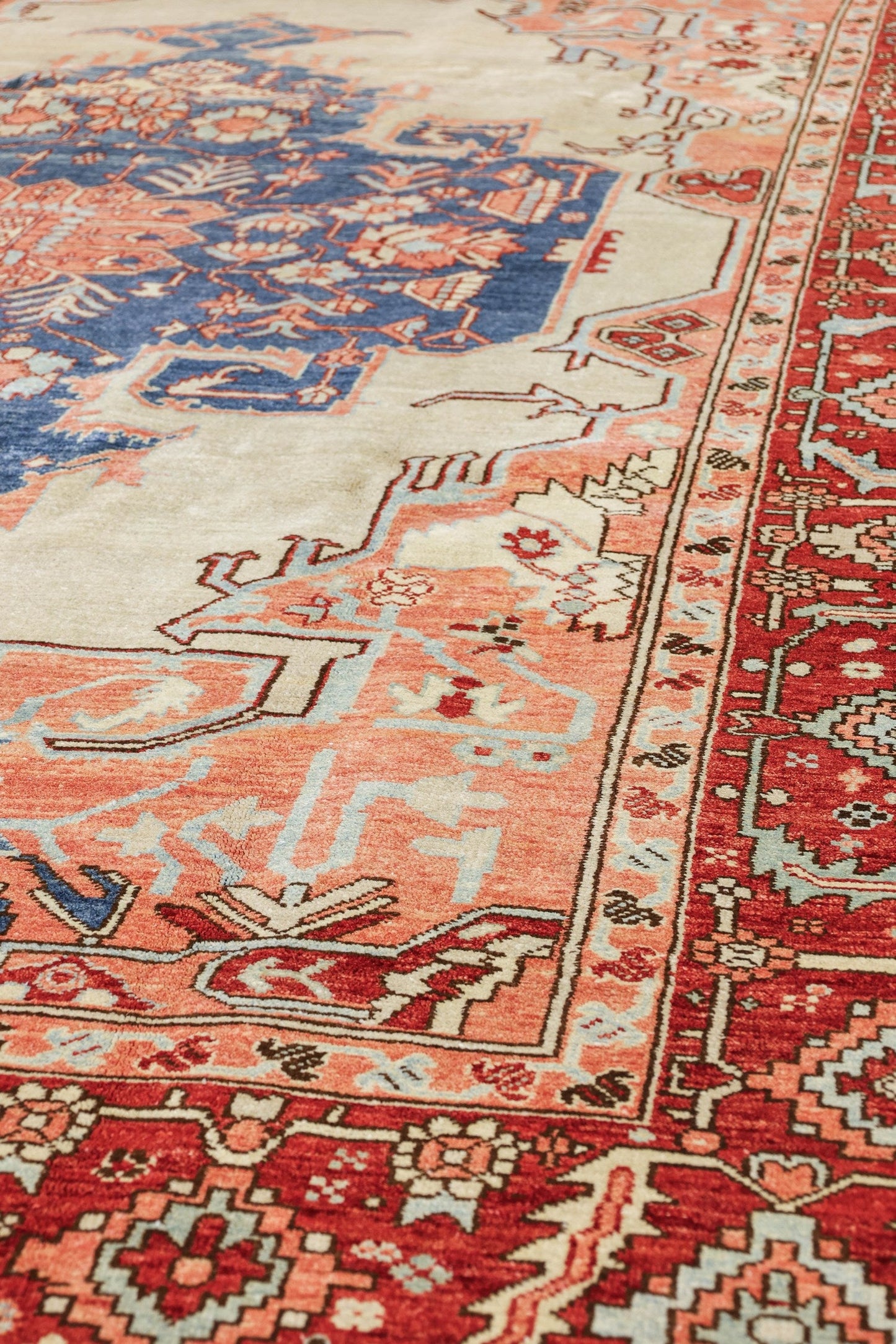 Vintage Serapi Handwoven Tribal Rug, J79406