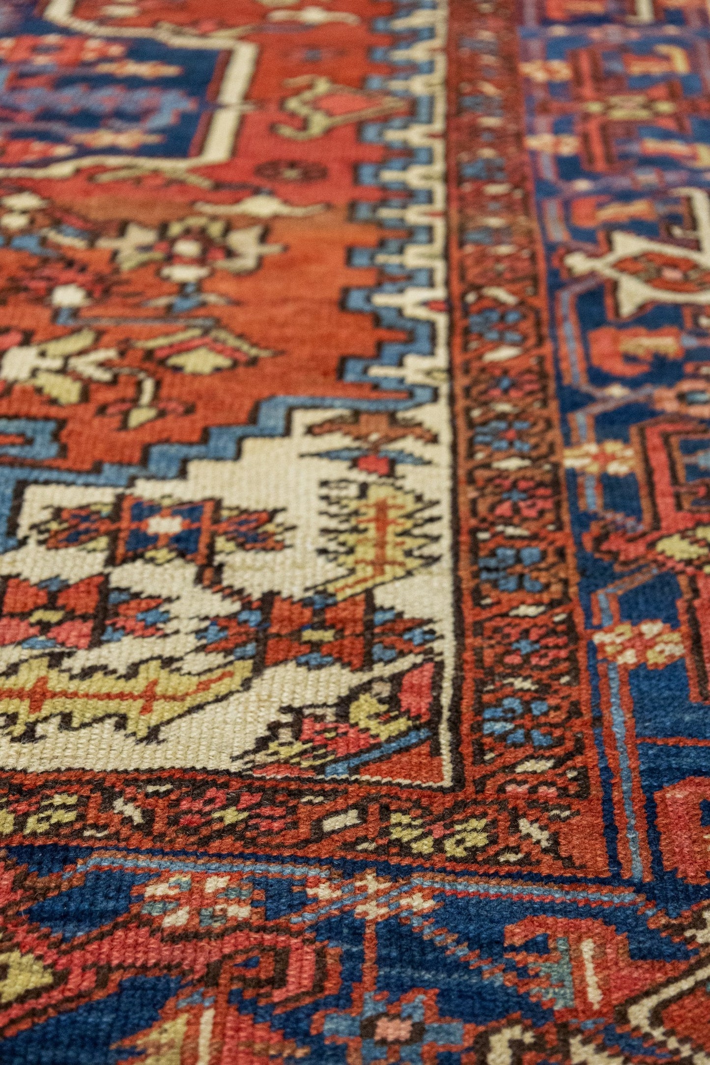 Antique Serapi Handwoven Tribal Rug, J89108