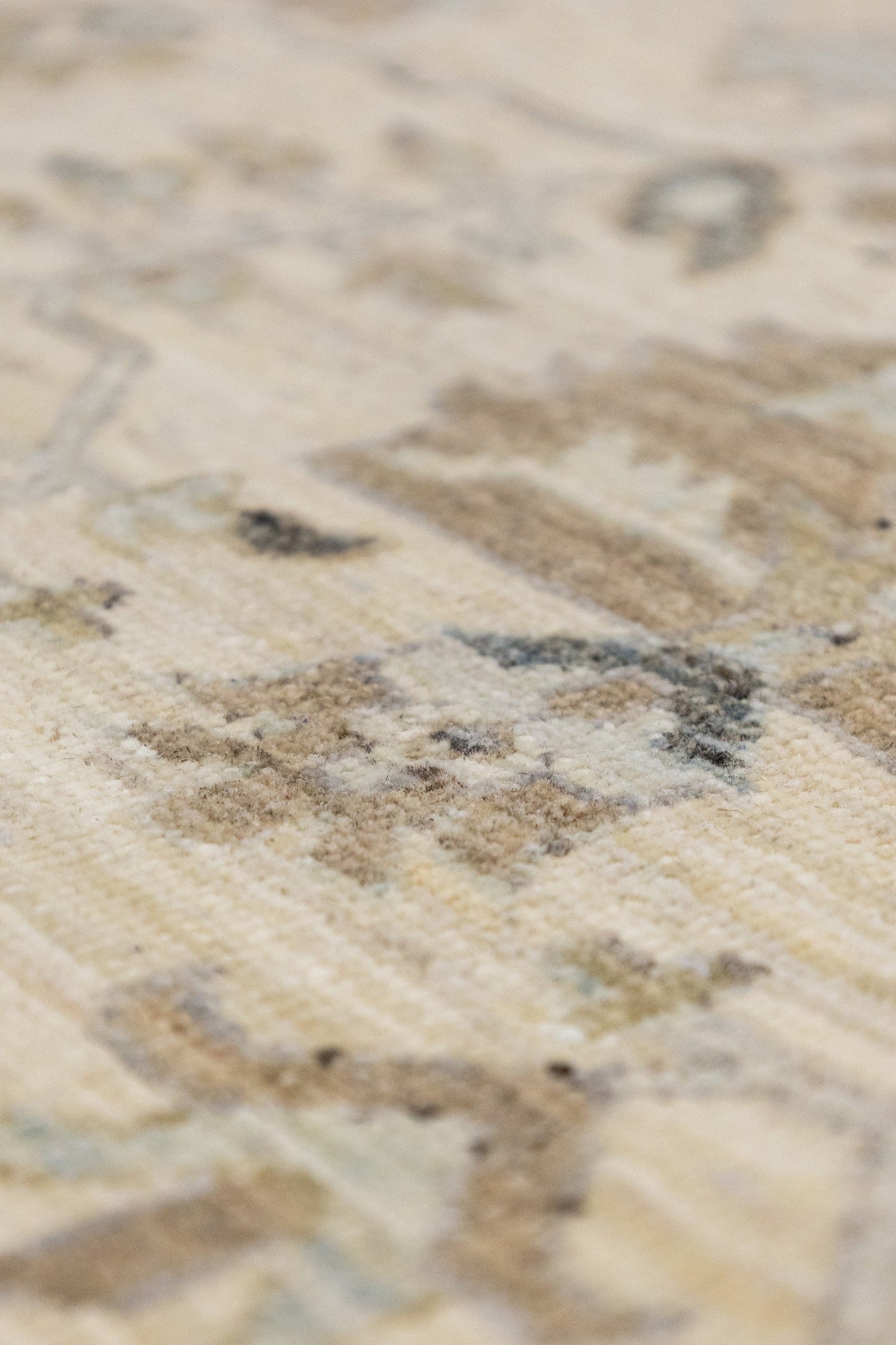 Serapi Handwoven Tribal Rug, J89301