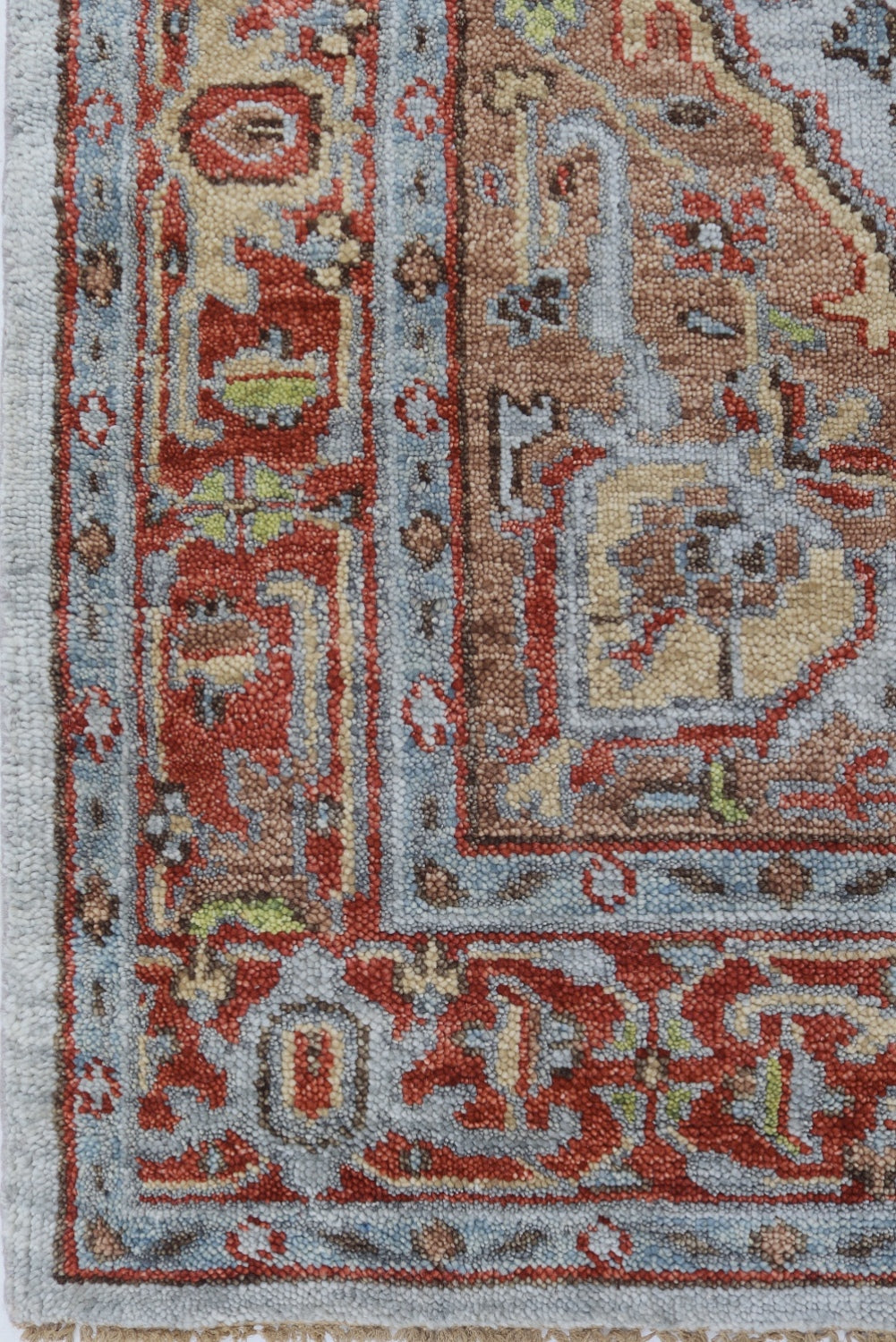 Serapi Medallion Handwoven Tribal Rug, J71650