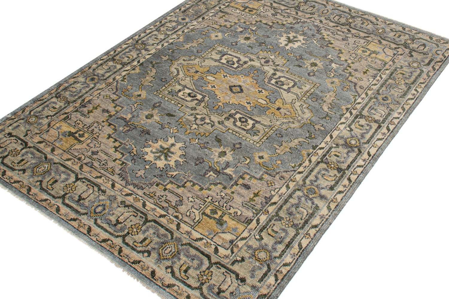 Serapi Medallion Handwoven Tribal Rug, J71696