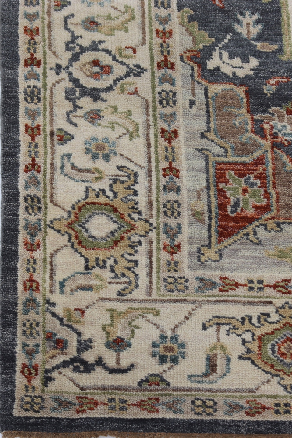 Serapi Medallion Handwoven Tribal Rug, J72571