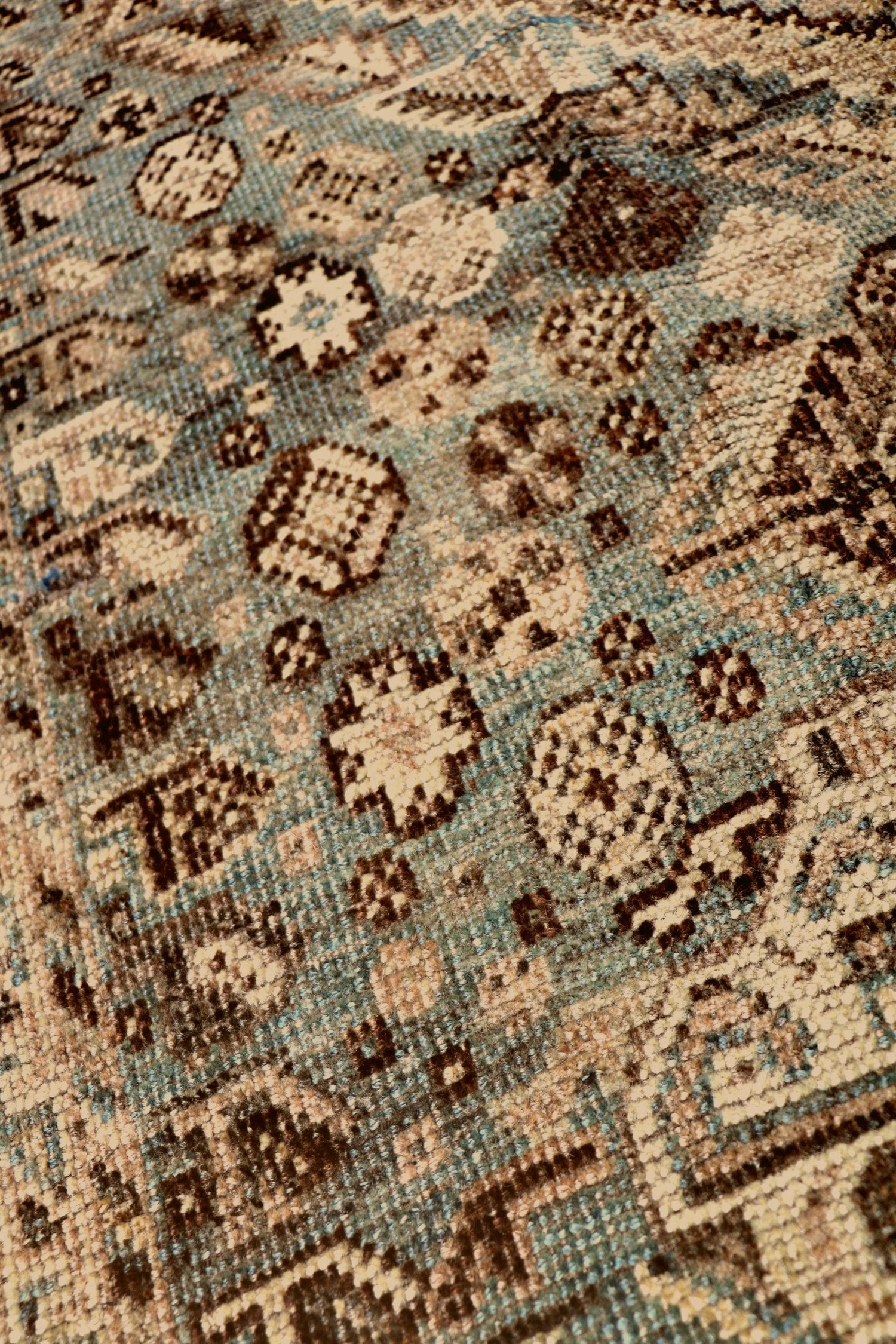 Vintage Shiraz Handwoven Tribal Rug, J68317