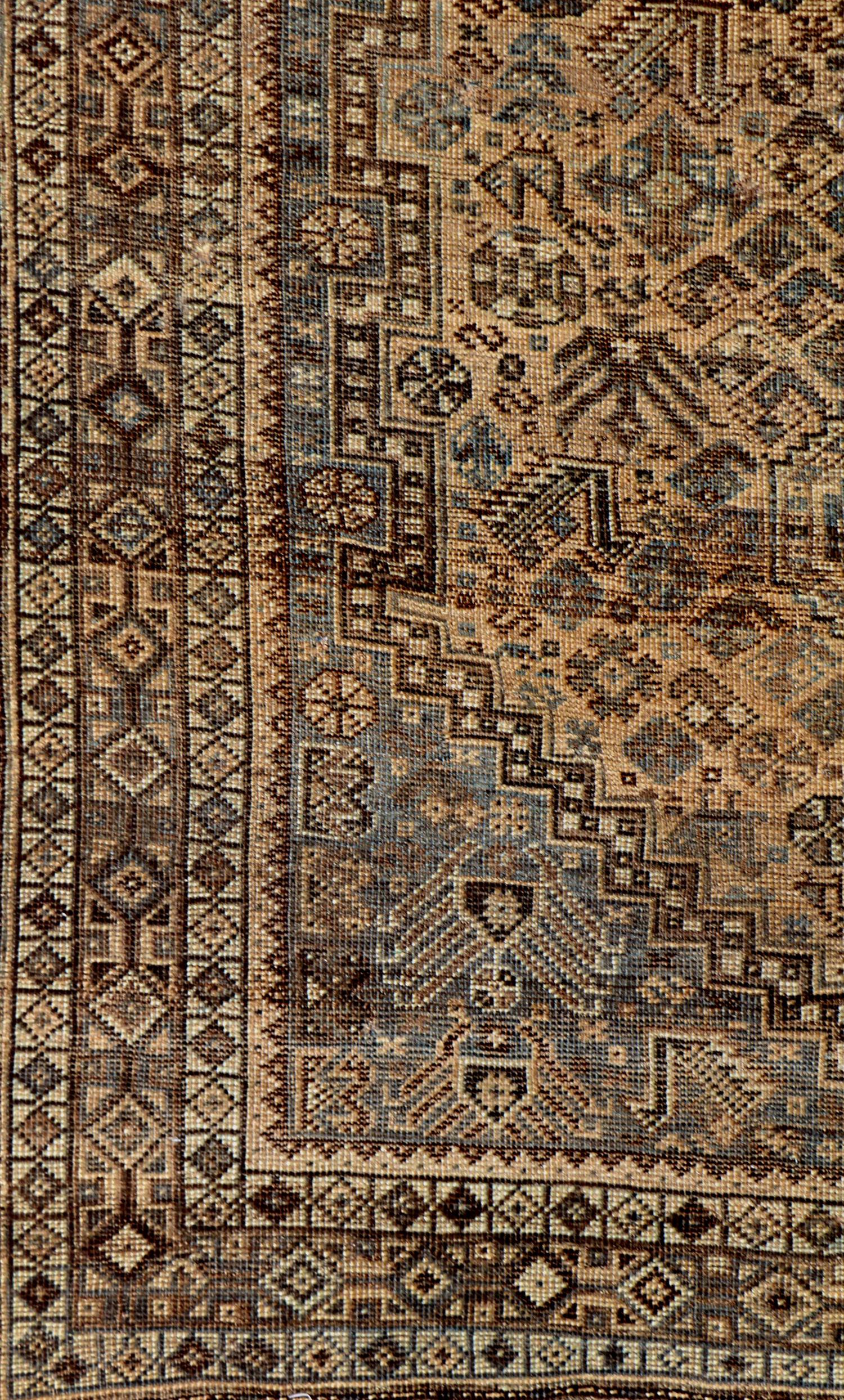 Vintage Shiraz Handwoven Tribal Rug, J68320