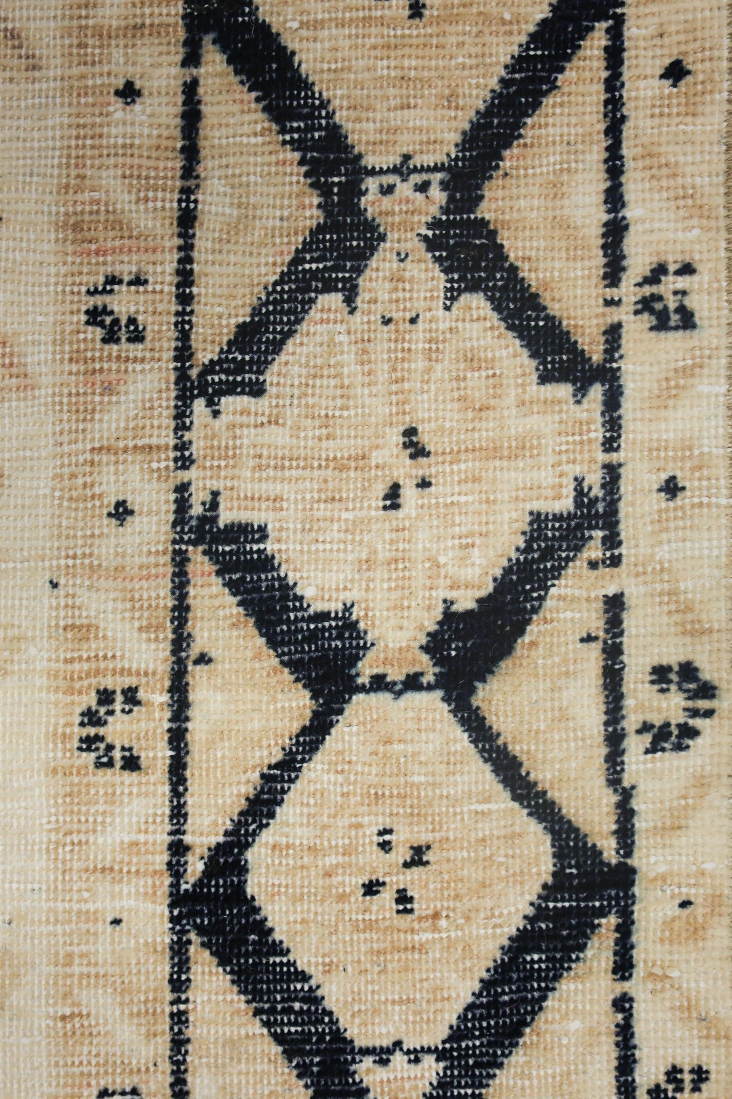 Vintage Shiraz Handwoven Tribal Rug, J72501