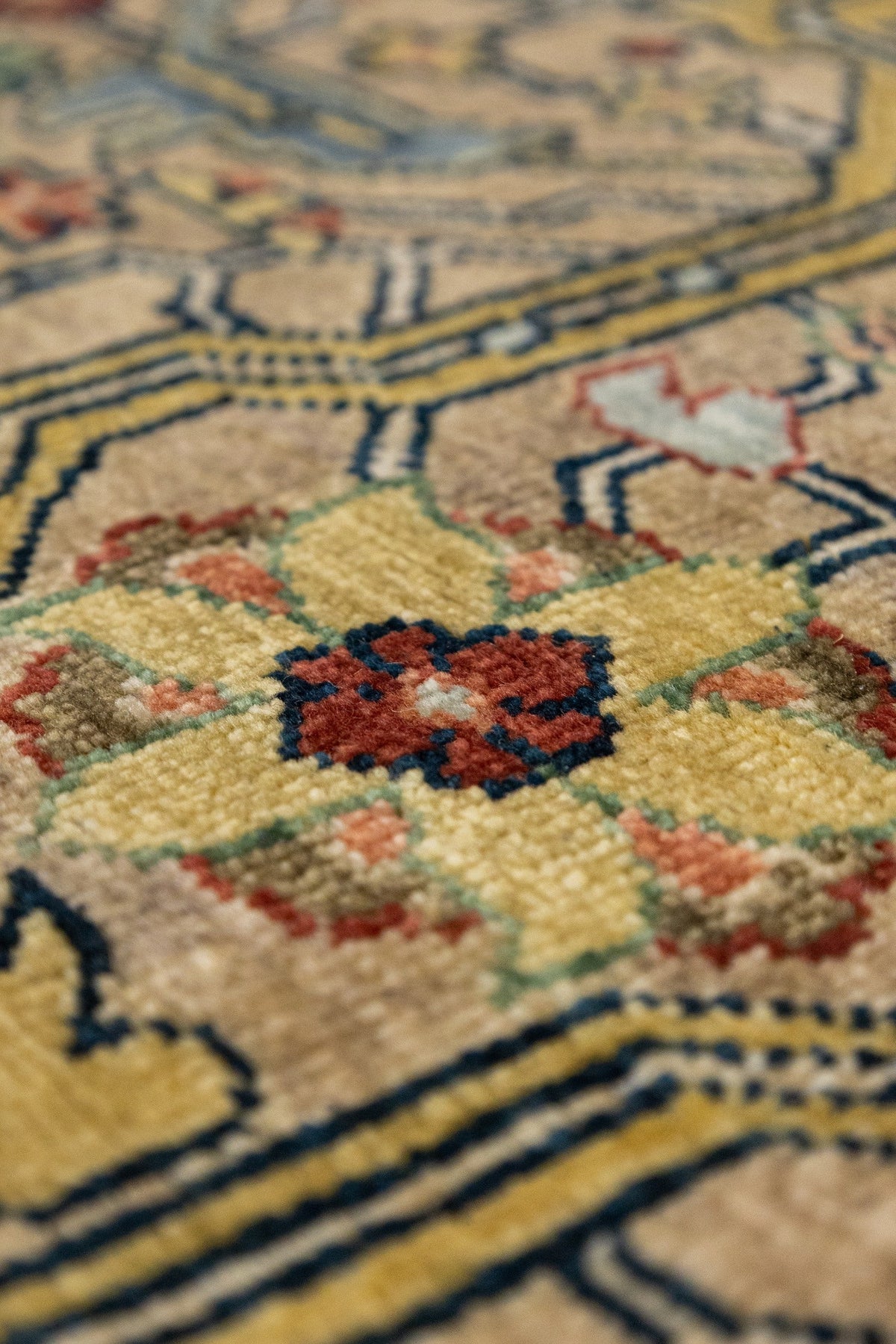 Strap Heriz Handwoven TribalRug, J88140