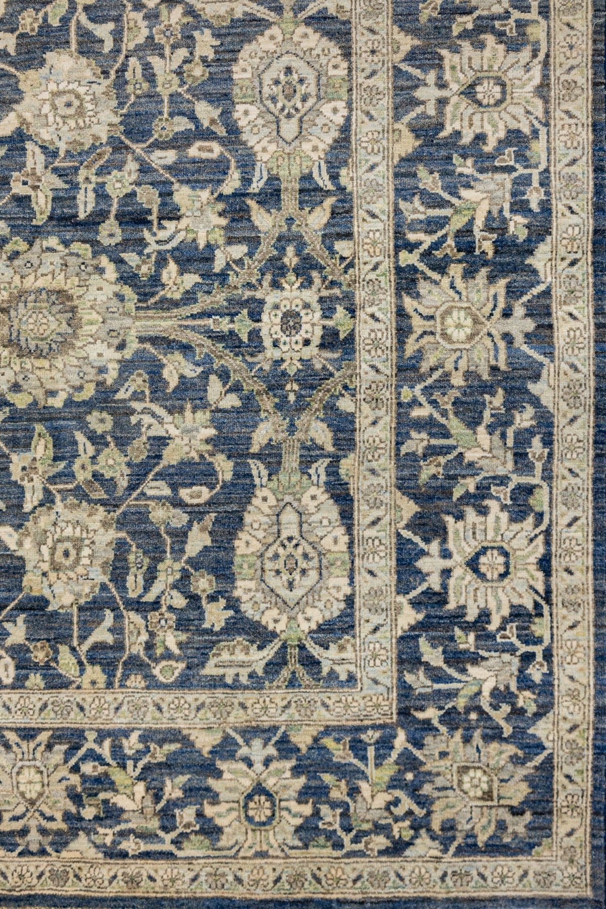 Sultanabad Handwoven Tribal Rug, J89342