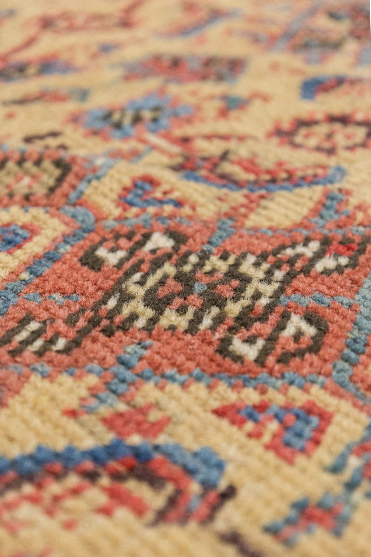 Antique Sultanabad Handwoven Tribal Rug, J89486