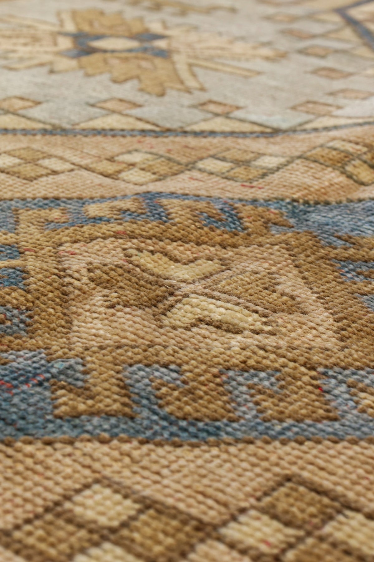 Vintage Sultanhan Handwoven Tribal Rug, J72349