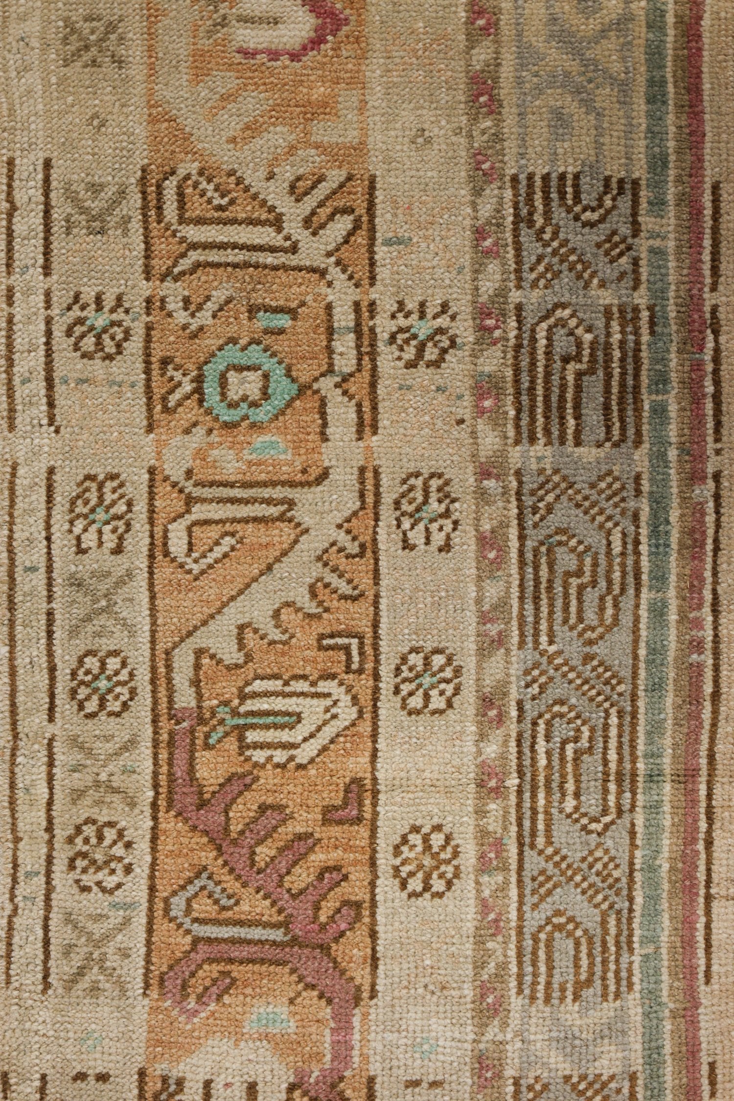 Vintage Tashpinar Handwoven Tribal Rug, J70751