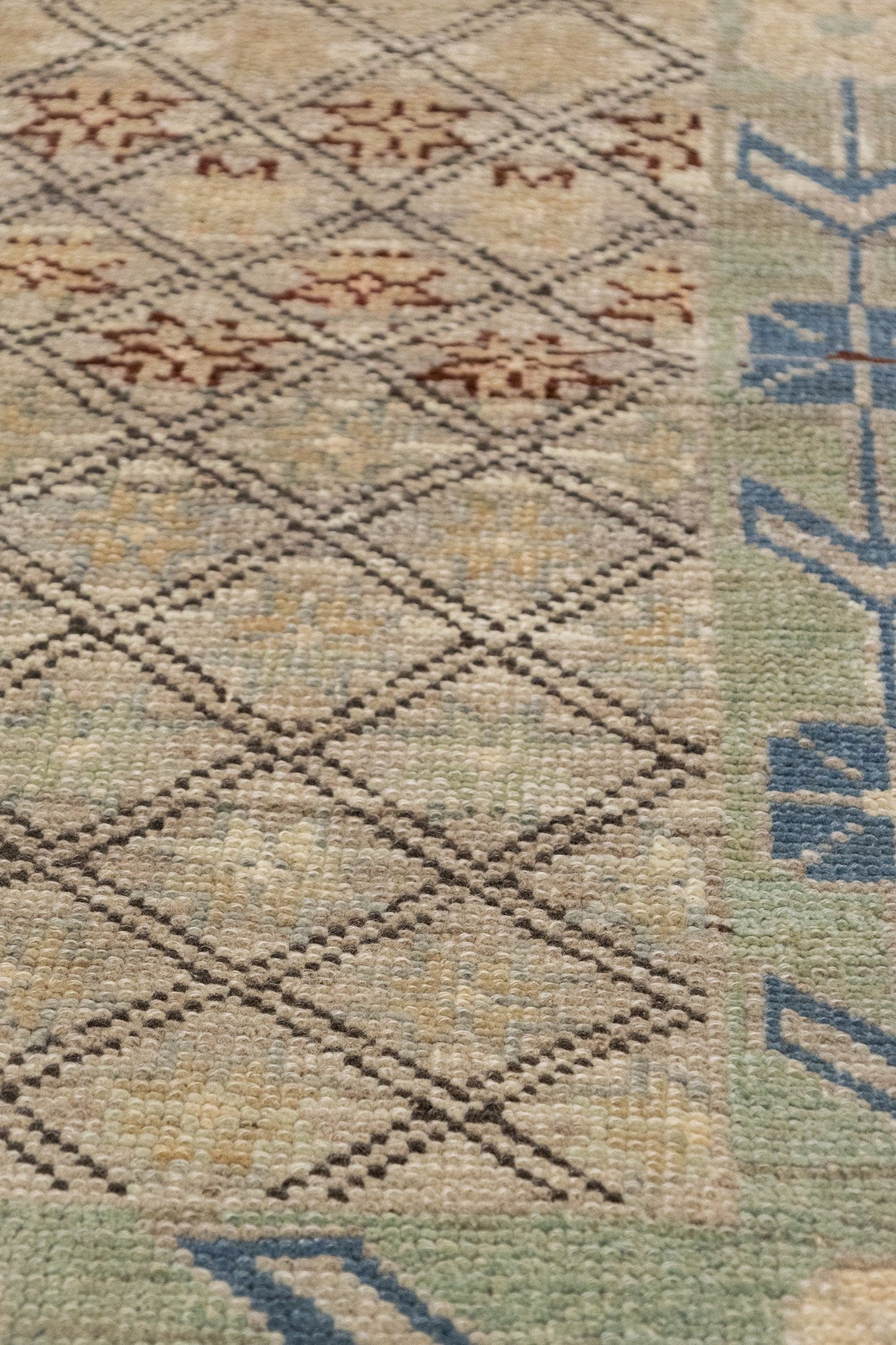 Trellis Kars Handwoven Tribal Rug, J88941