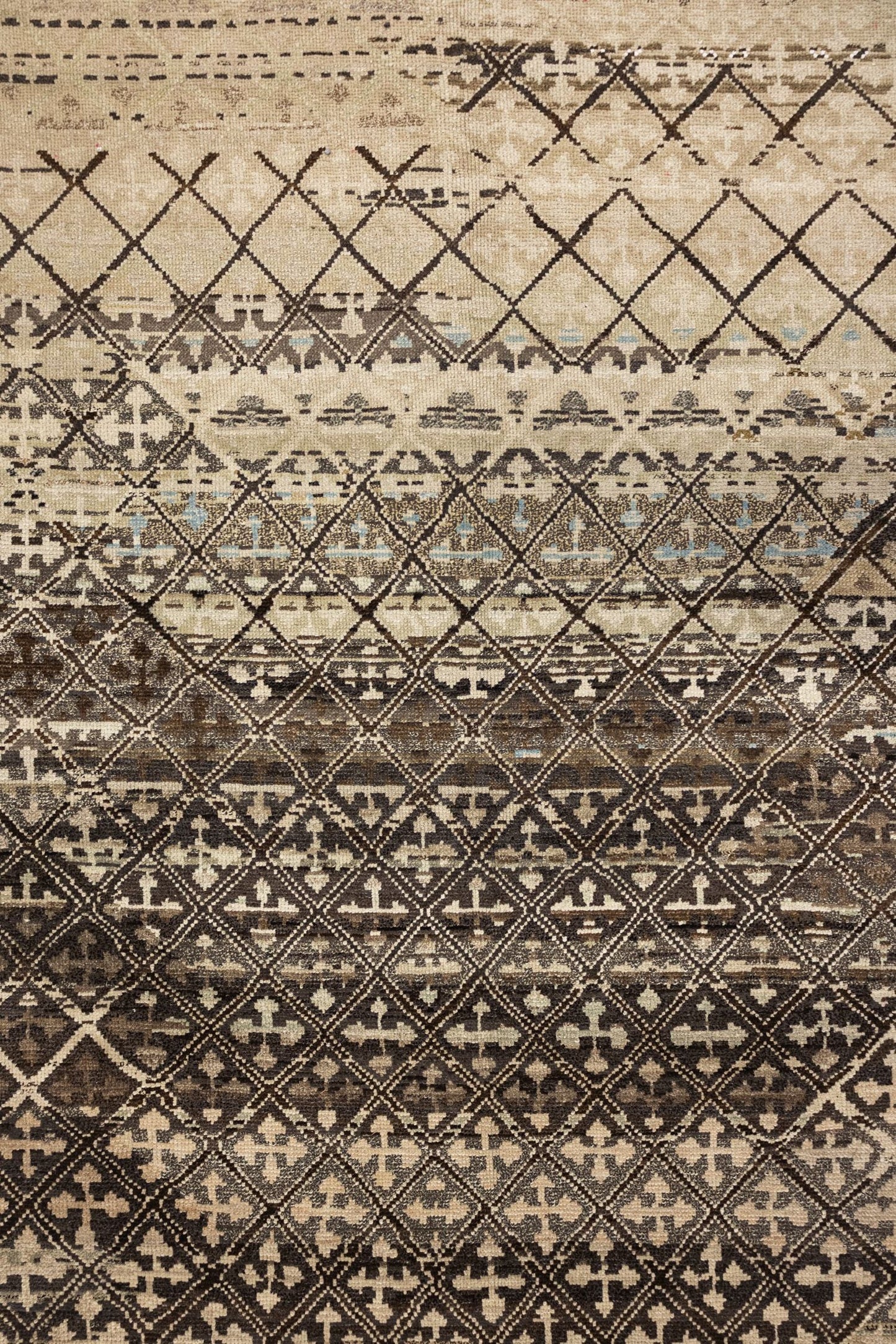 Trellis Kars Handwoven Tribal Rug, J88948