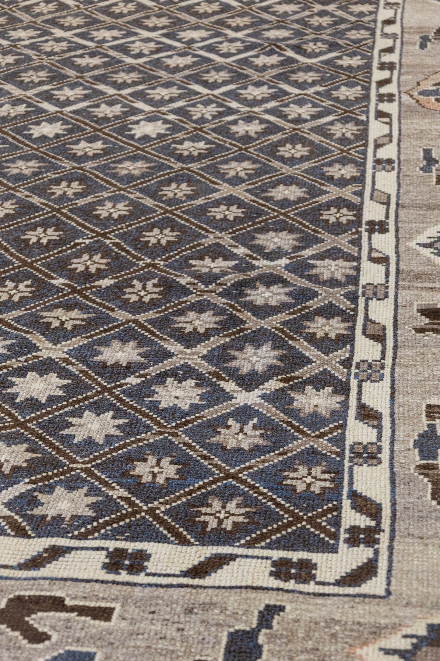Trellis Kars Handwoven Tribal Rug, J88949