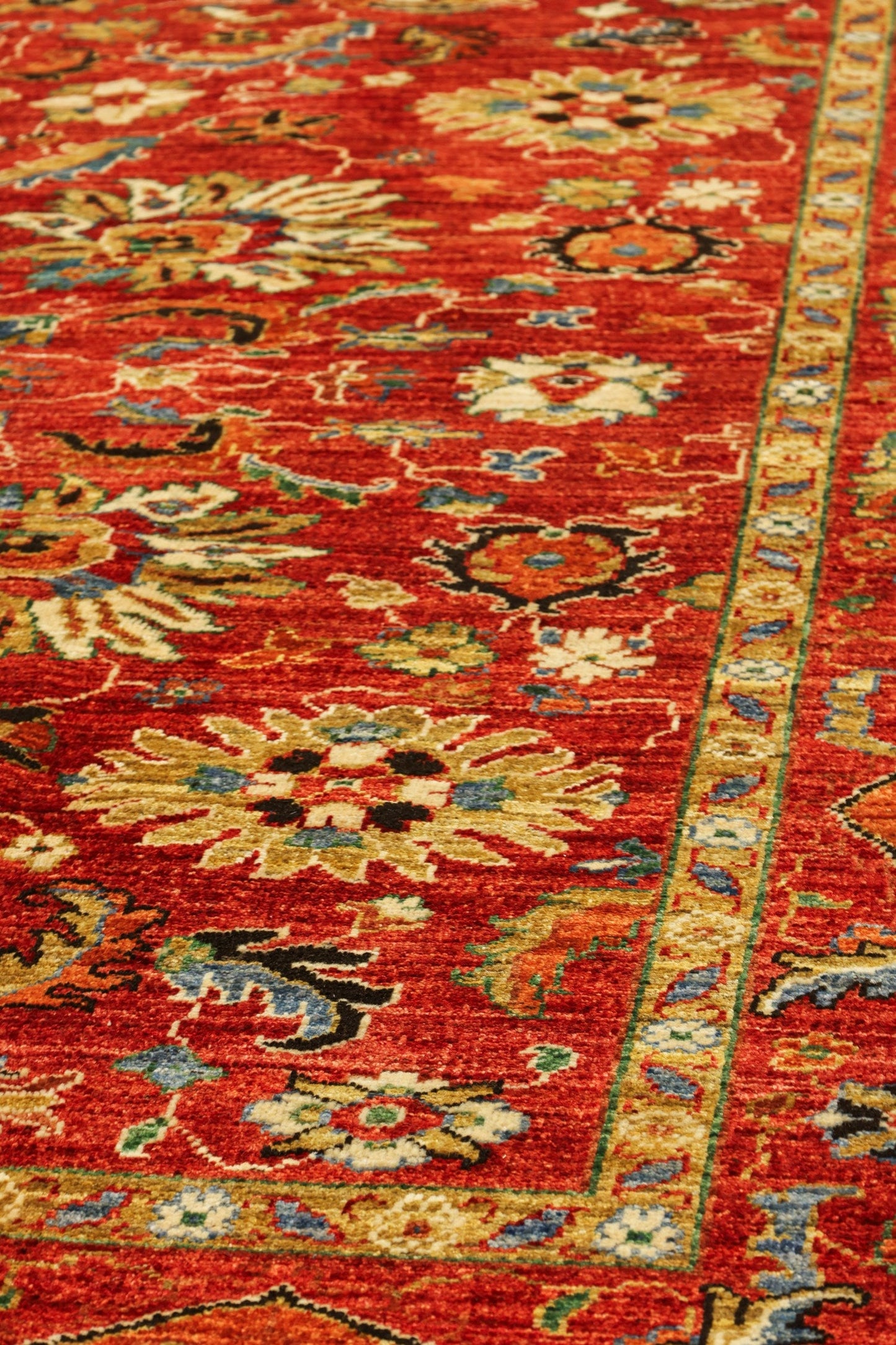 Zigler Mahal Handwoven Tribal Rug, J81012