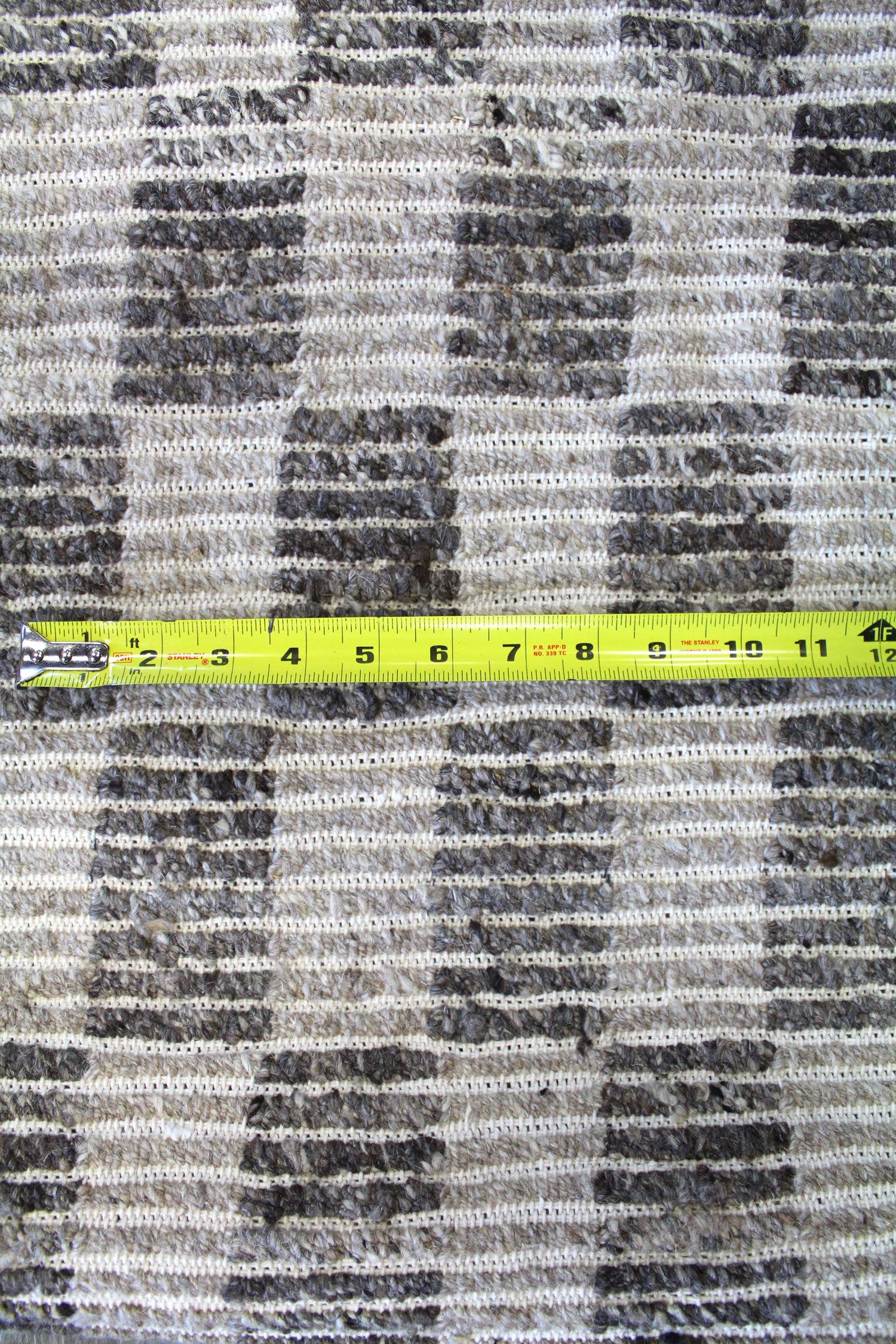 Checked Handwoven Contemporary Rug, J57706