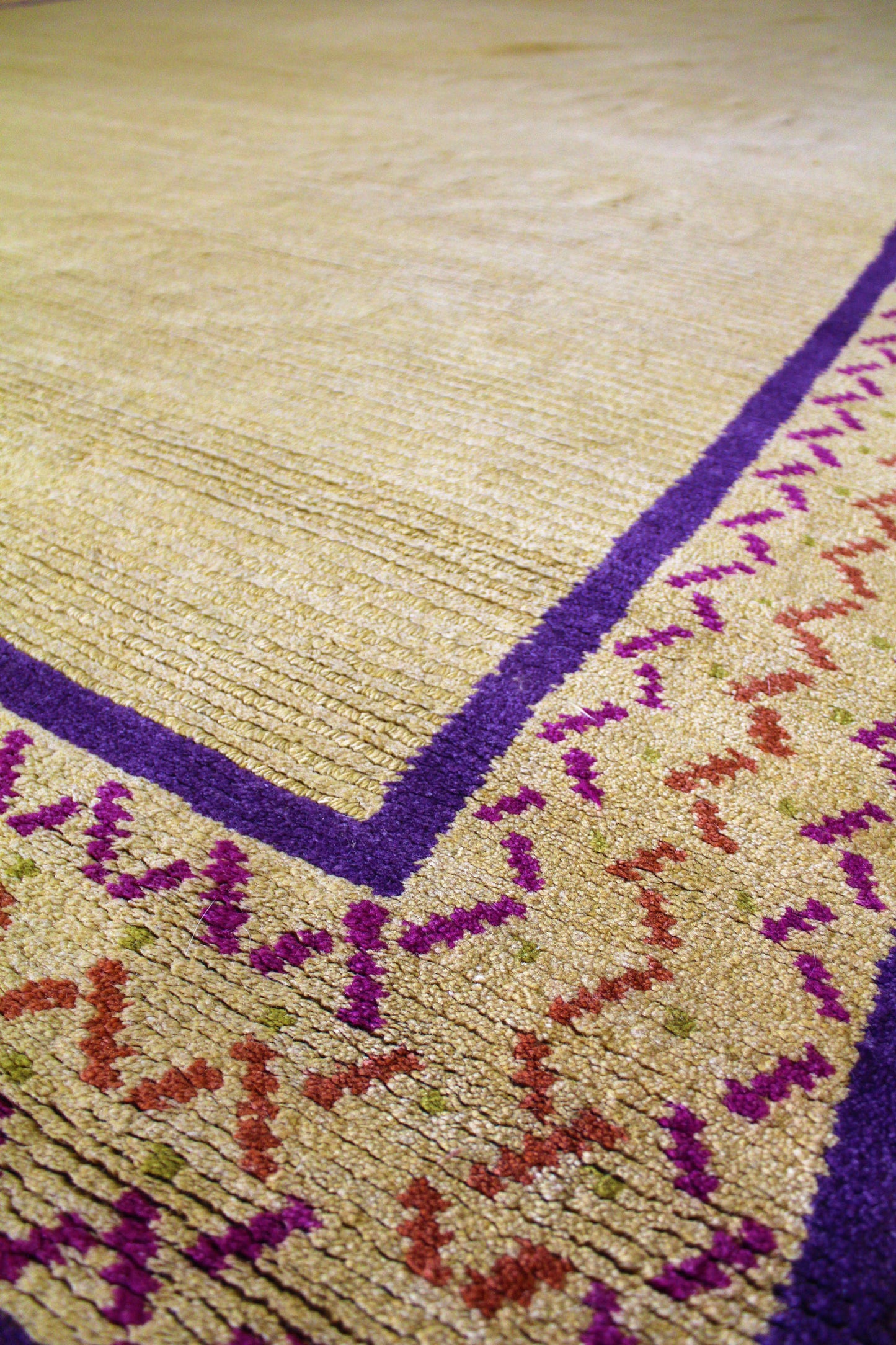 Tracks Handwoven Contemporary Rug, 60774