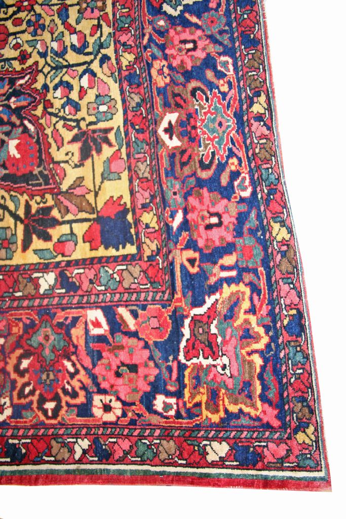 Antique Bakhtiari Handwoven Traditional Rug, JF3701