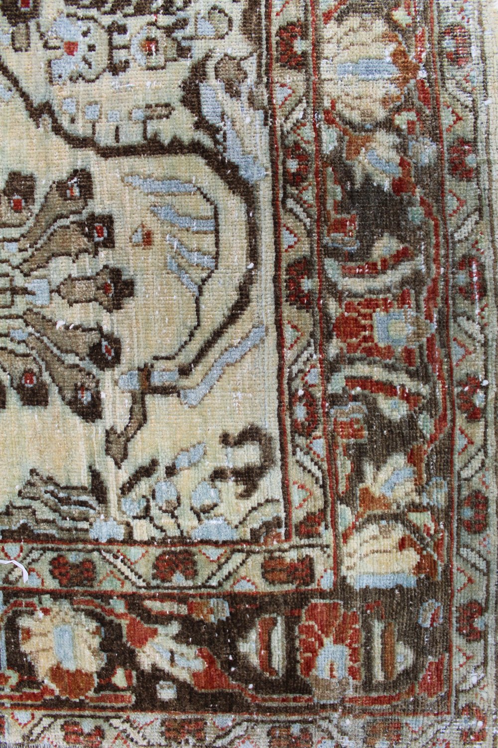 Vintage Sarouk Handwoven Traditional Rug, J58822