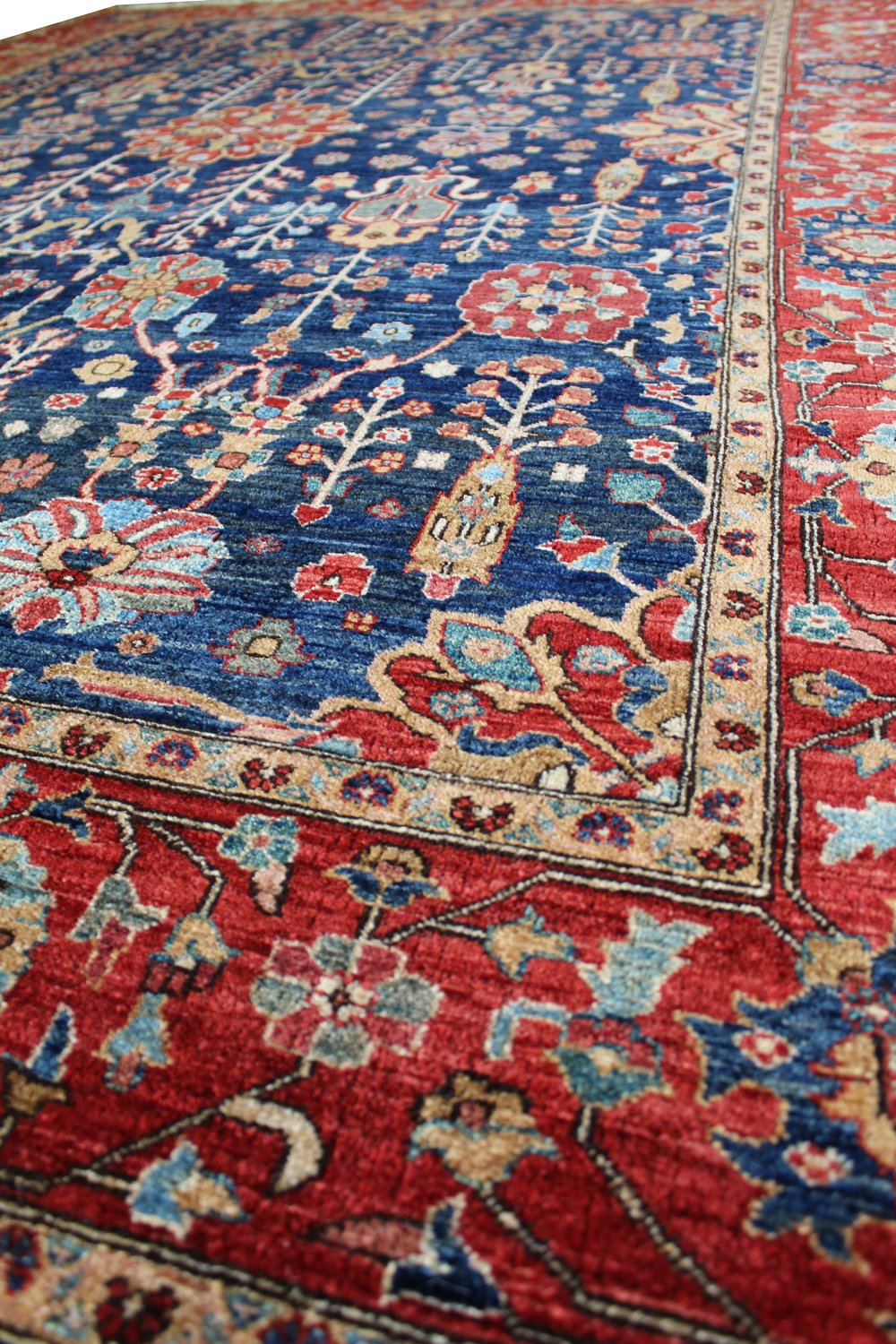 Tabriz Handwoven Traditional Rug, 60018