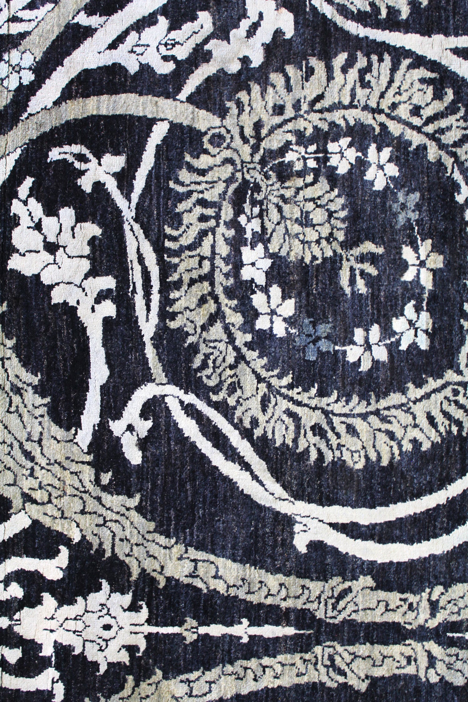 Fabric Handwoven Transitional Rug, J58969
