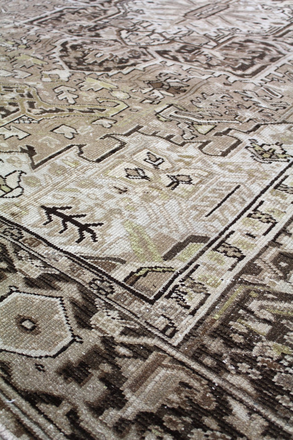 Vintage Heriz Handwoven Transitional Rug, J58794