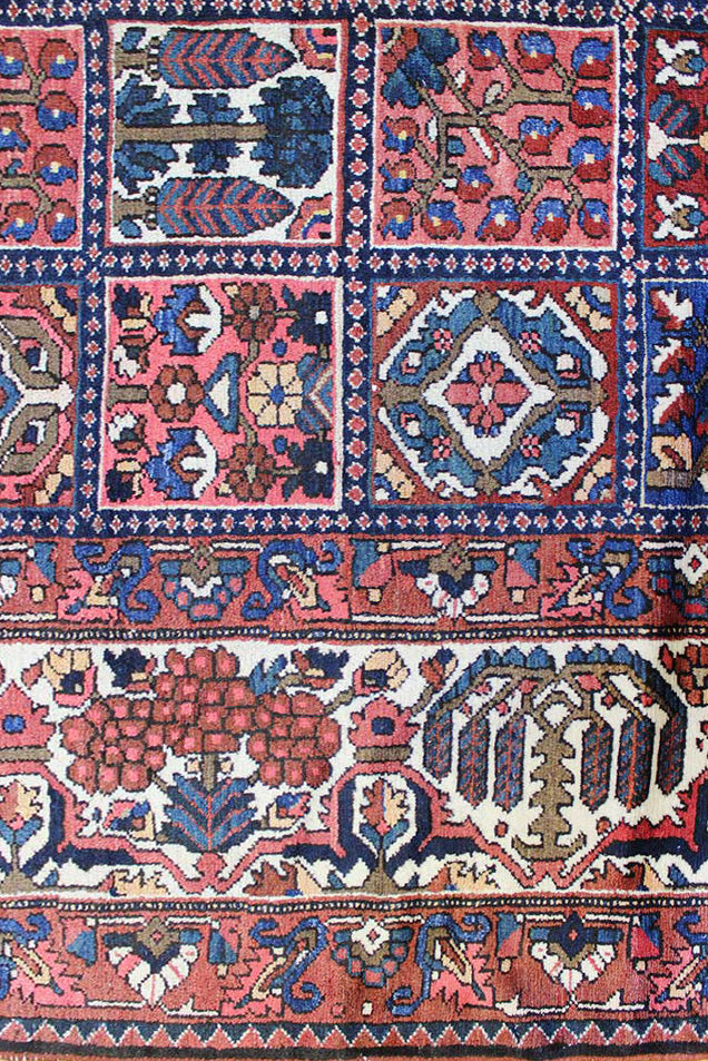 Vintage Bakhtiari Handwoven Tribal Rug, 22508