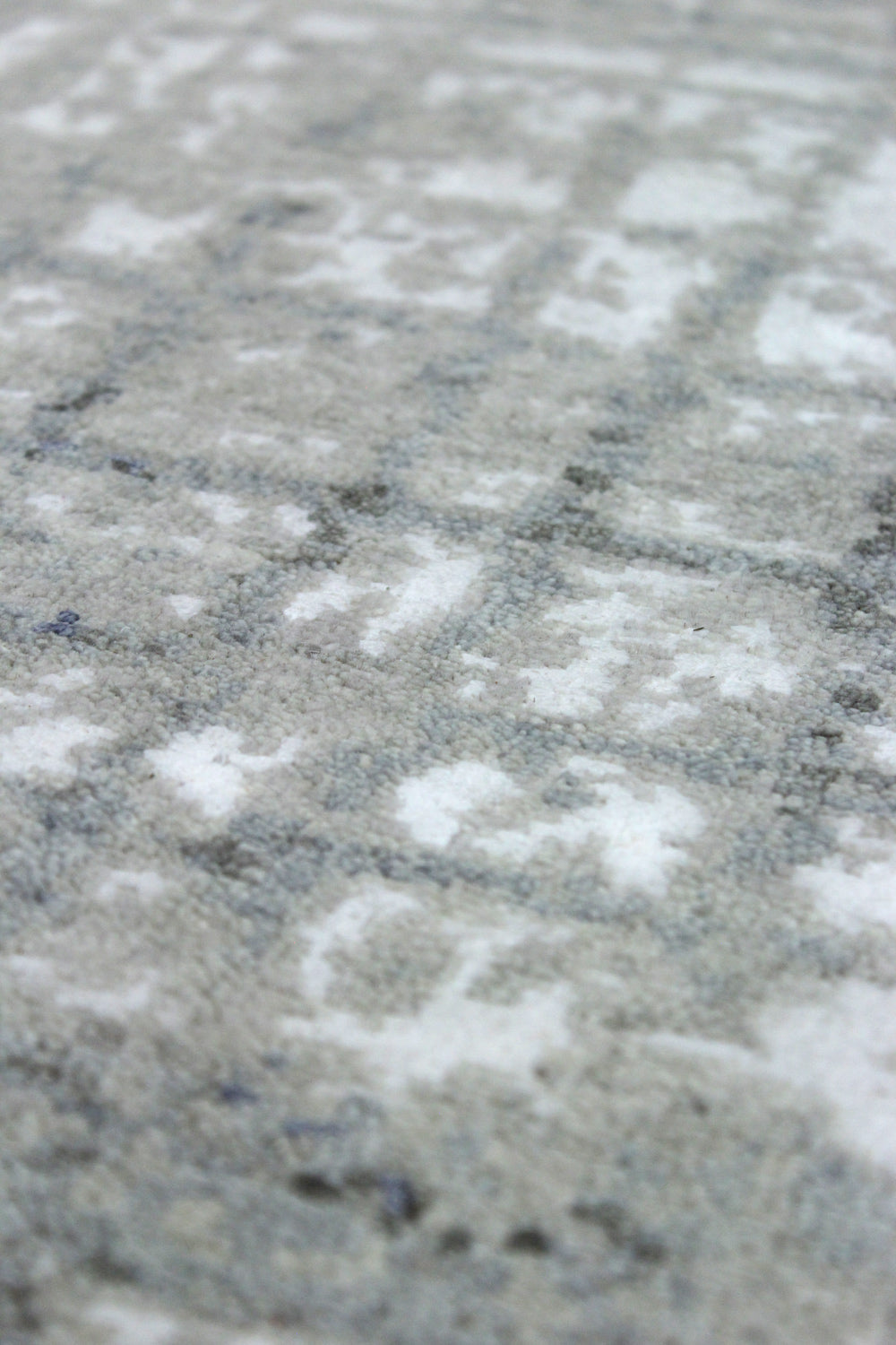 Arctic Handwoven Contemporary Rug, J68637